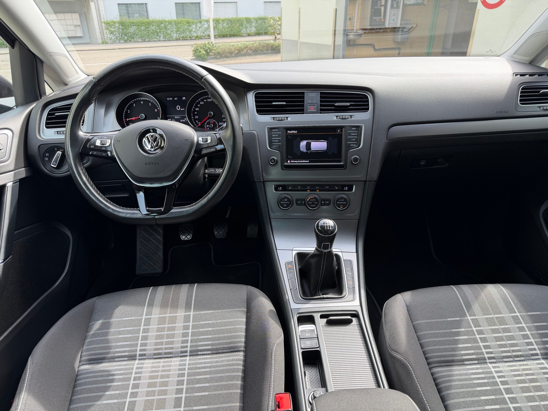 VW Golf Variant 1.4 TSI Lounge-image-7
