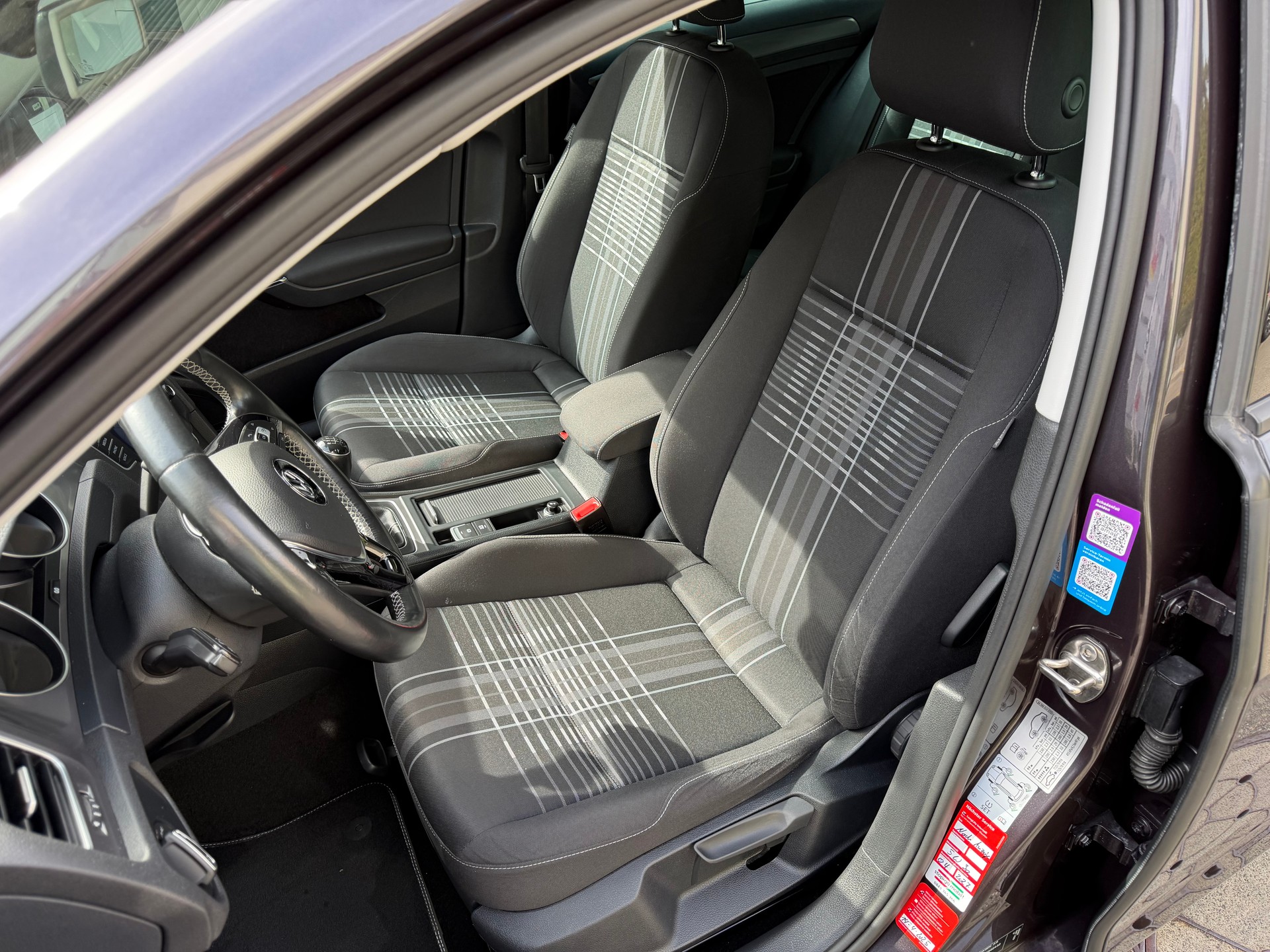 VW Golf Variant 1.4 TSI Lounge-image-8
