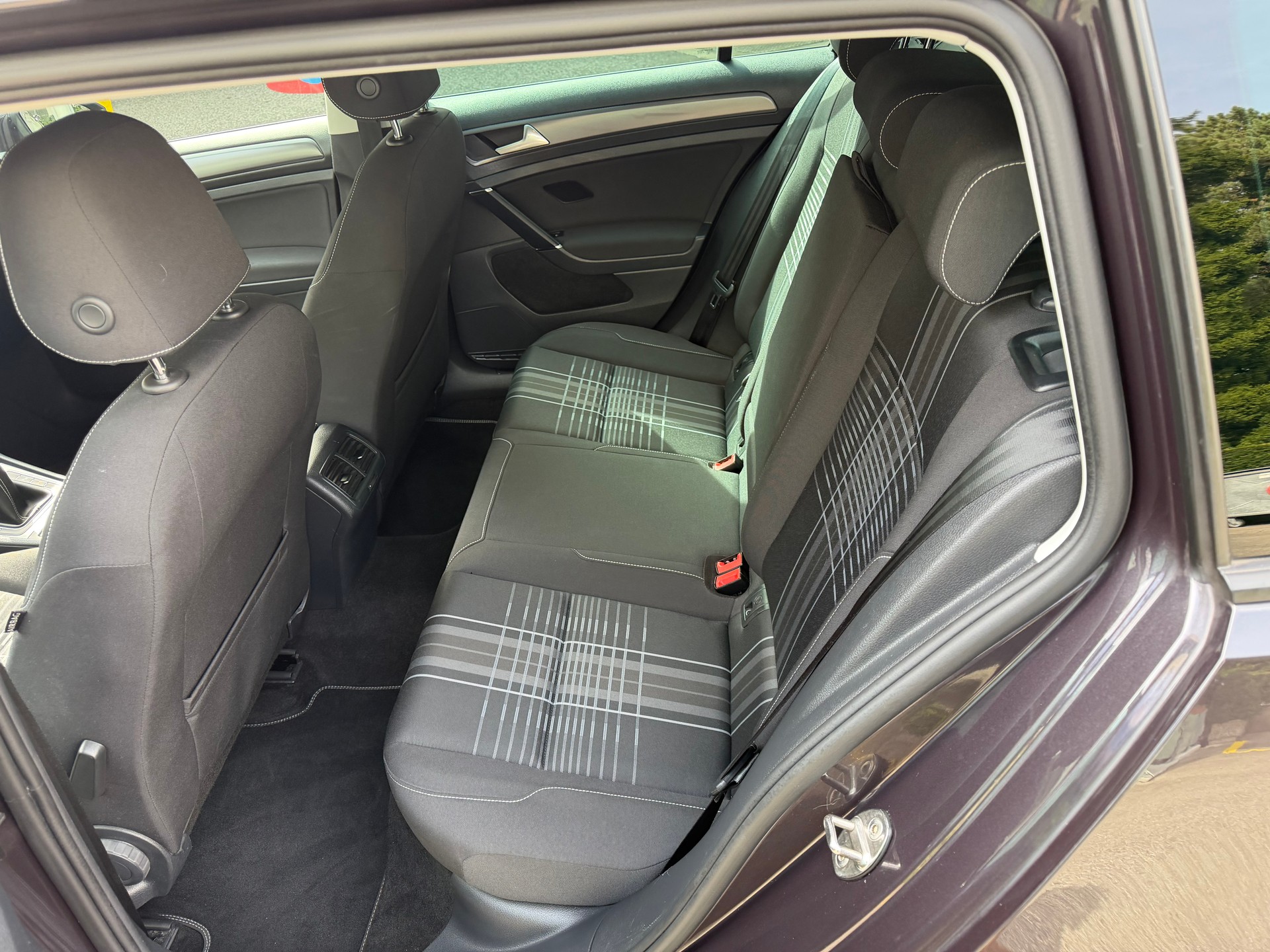 VW Golf Variant 1.4 TSI Lounge-image-6