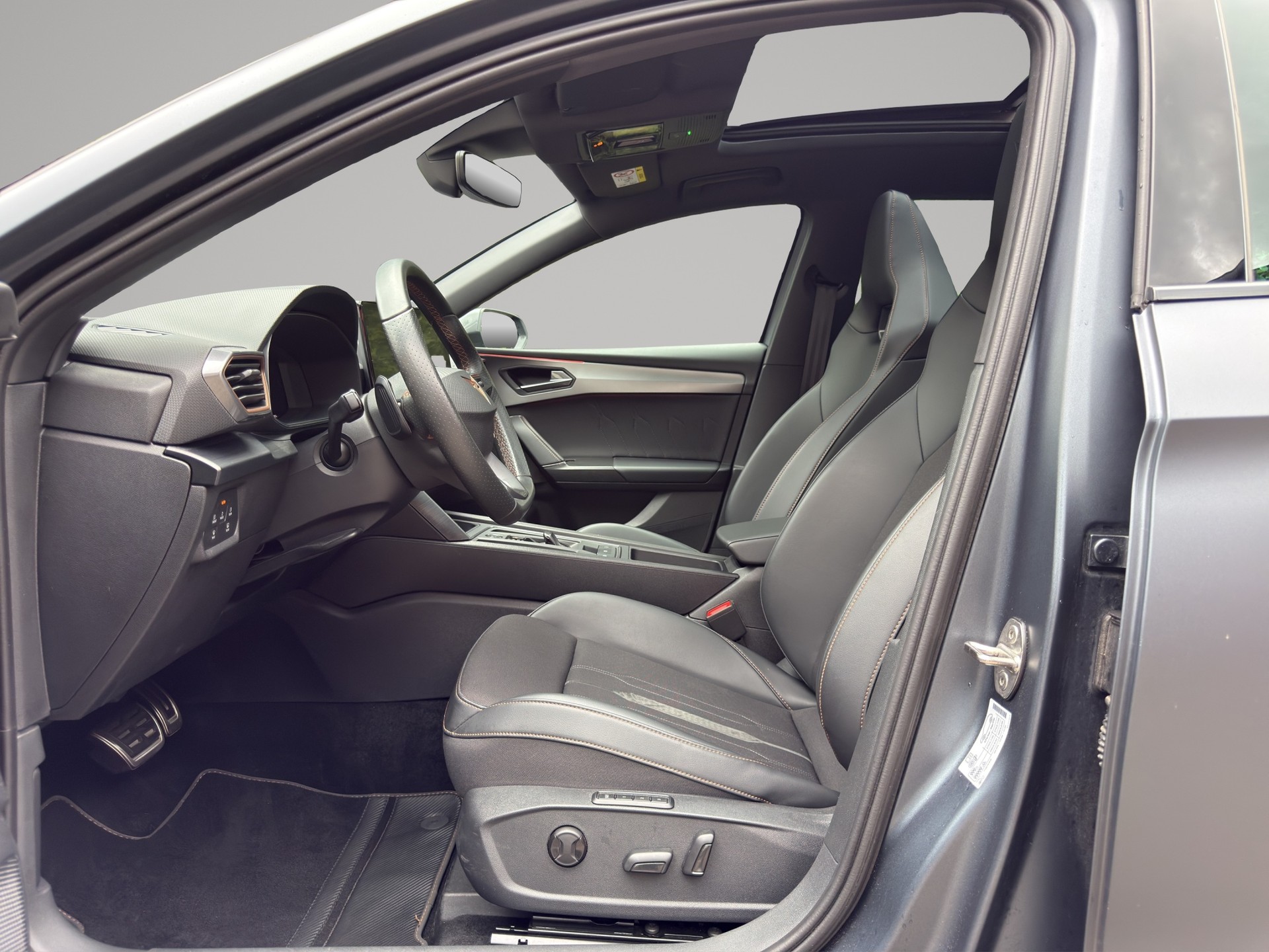 CUPRA LEON ST 2.0TSI DSG *ANHÄNGERKUPPLUNG*-image-11