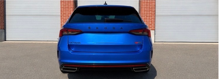 SKODA Octavia Combi 2.0 TSI DSG RS-image-2