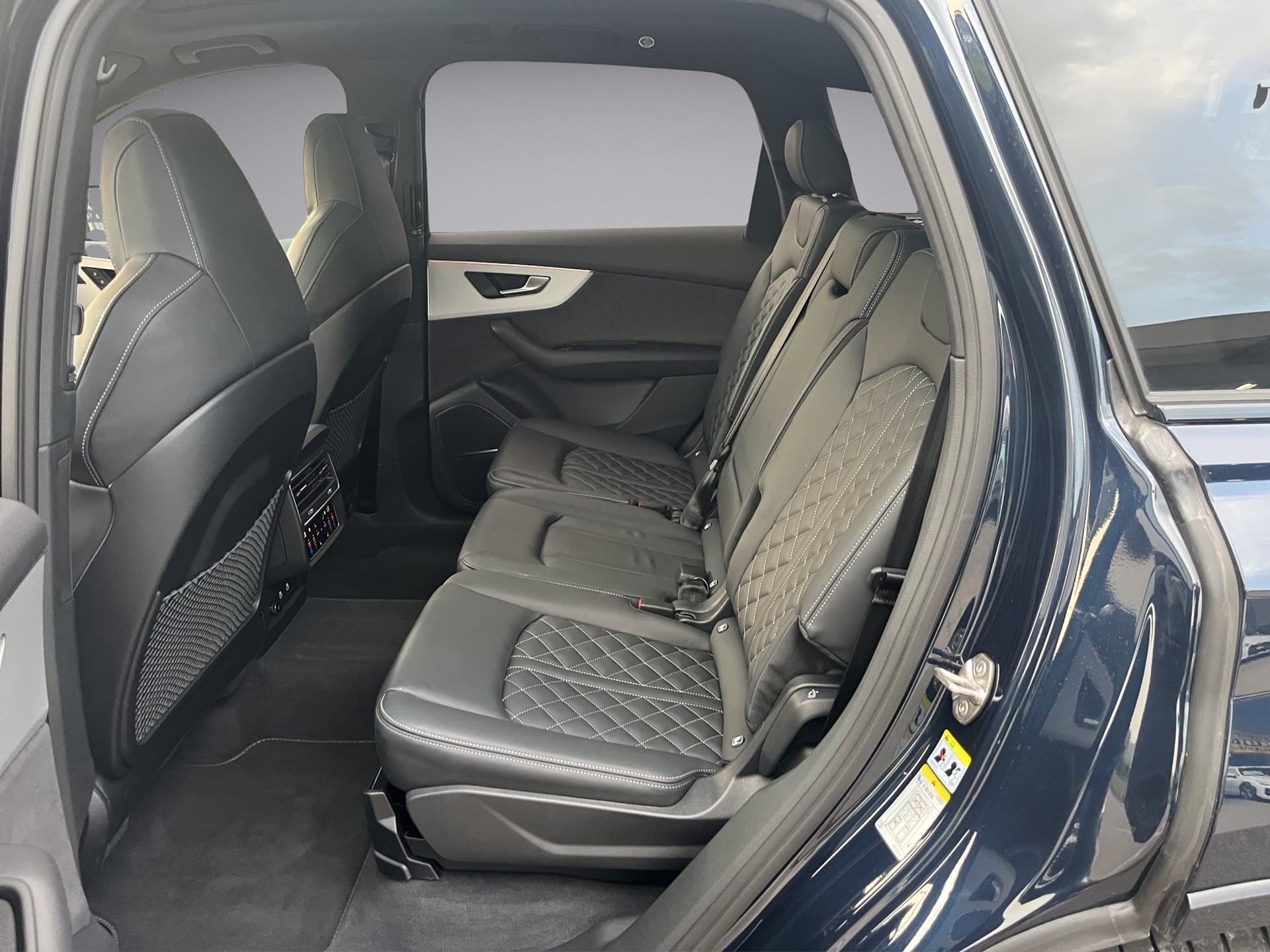 AUDI Q7 SUV TFSI quattro 250 kW S line tiptronic *S-Sportsitze plus, 7 Plätzer, Allradlenkung, Panodach, B&O, Vollausstattung!*-image-10