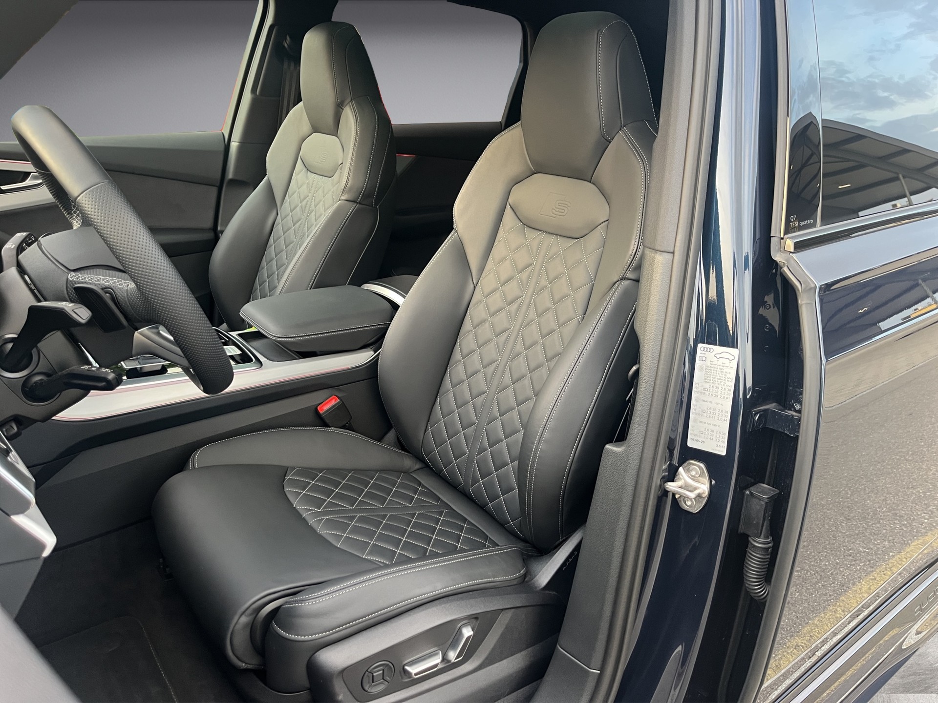 AUDI Q7 SUV TFSI quattro 250 kW S line tiptronic *S-Sportsitze plus, 7 Plätzer, Allradlenkung, Panodach, B&O, Vollausstattung!*-image-9