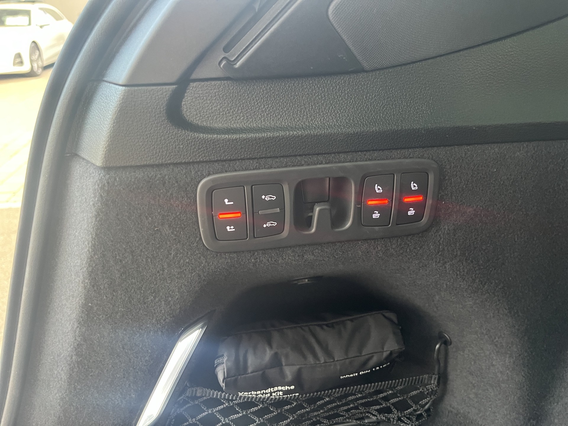 AUDI Q7 SUV TFSI quattro 250 kW S line tiptronic *S-Sportsitze plus, 7 Plätzer, Allradlenkung, Panodach, B&O, Vollausstattung!*-image-19