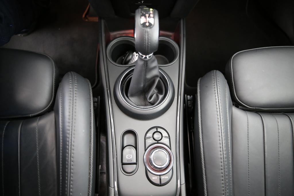 MINI Countryman F60 1.5i Cooper S E ALL4-image-10