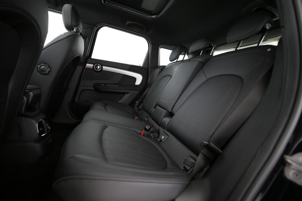 MINI Countryman F60 1.5i Cooper S E ALL4-image-12
