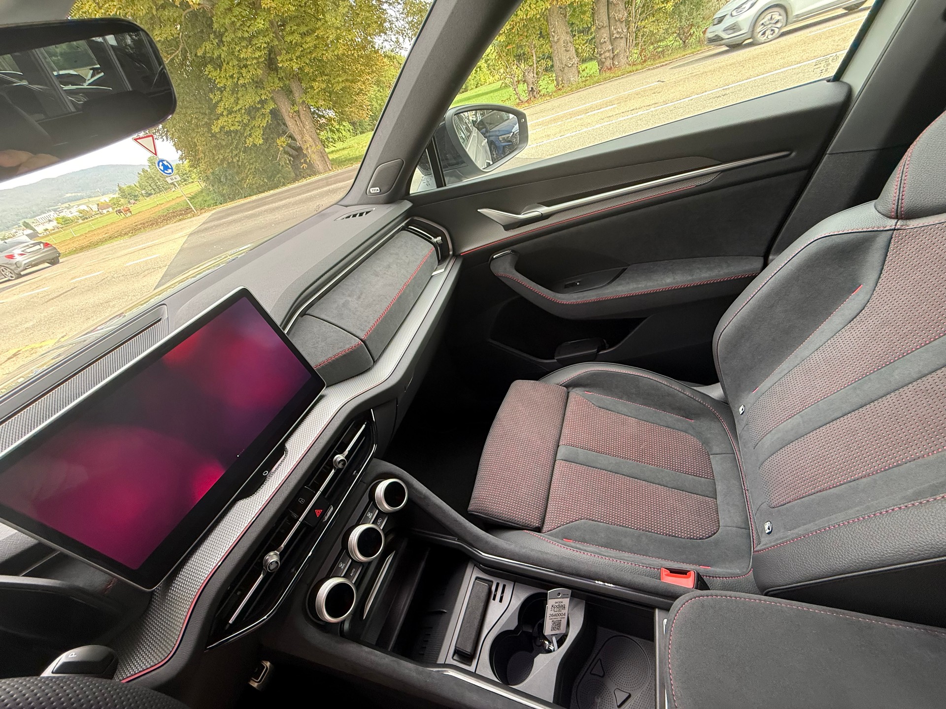 SKODA Kodiaq 2.0 TSI RS 4x4-image-10