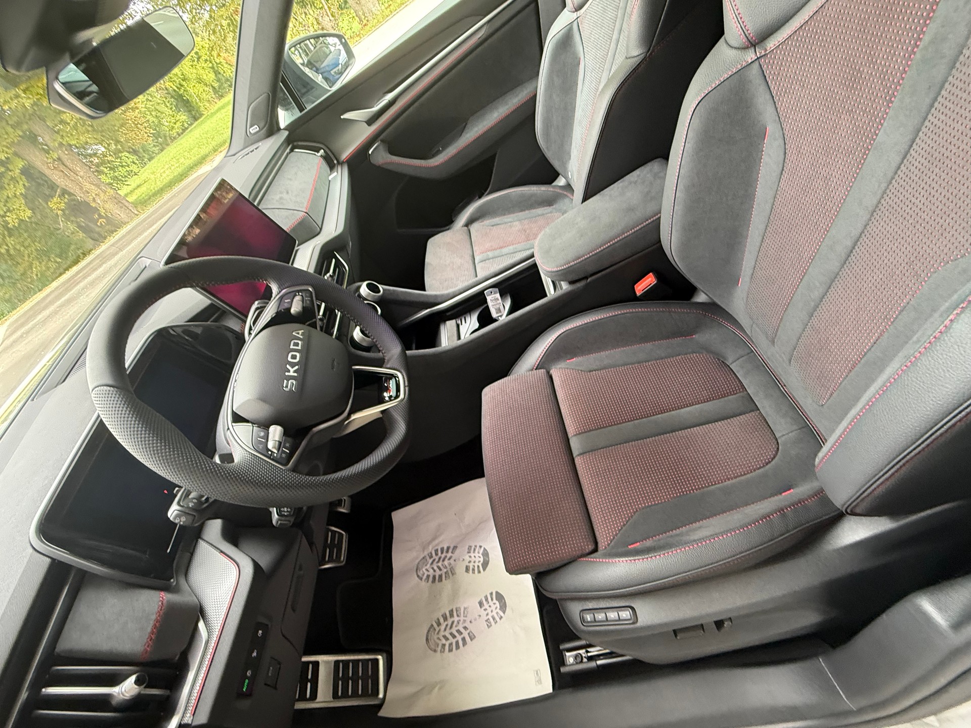 SKODA Kodiaq 2.0 TSI RS 4x4-image-9