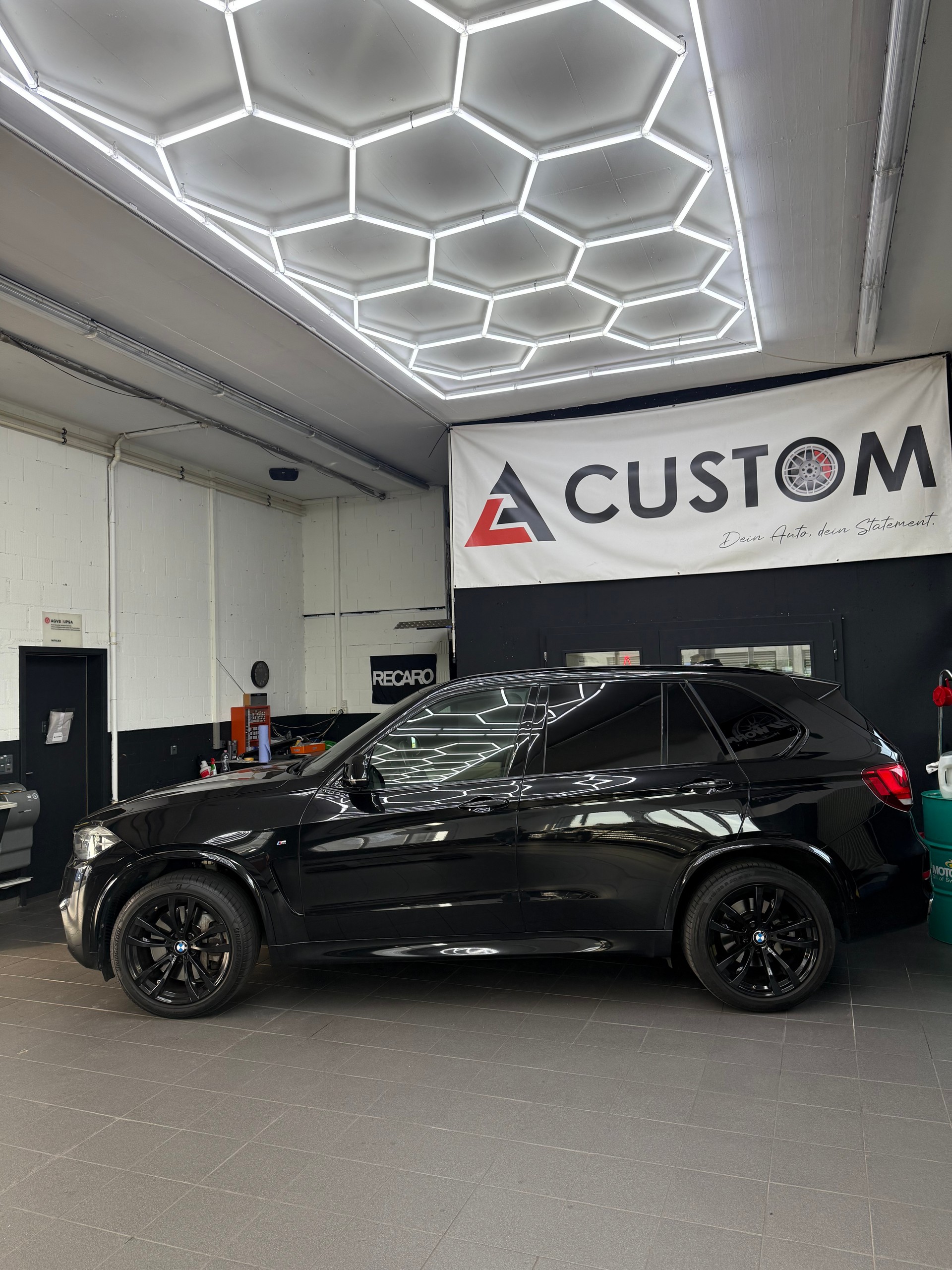 BMW X5 xDrive 50i|M-Packet| Frisch ab MFK&Service|Vollausstatung-image-3