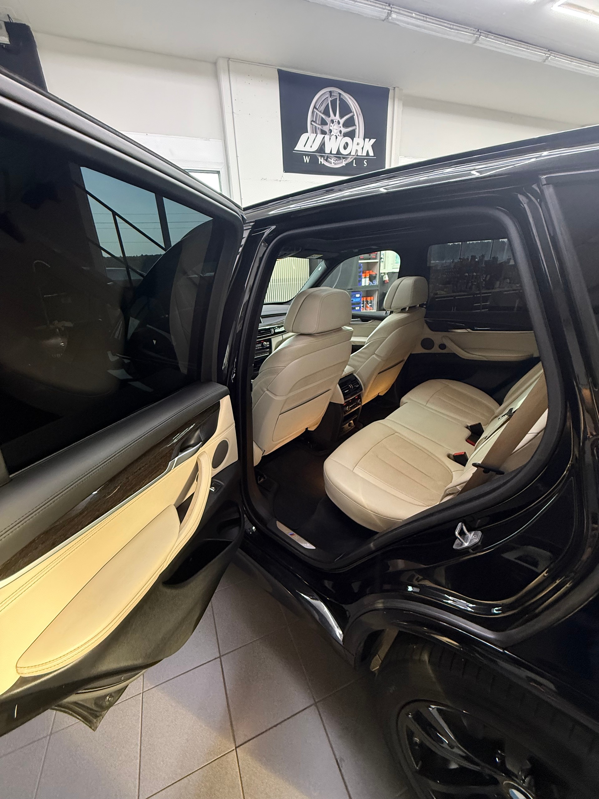 BMW X5 xDrive 50i|M-Packet| Frisch ab MFK&Service|Vollausstatung-image-7