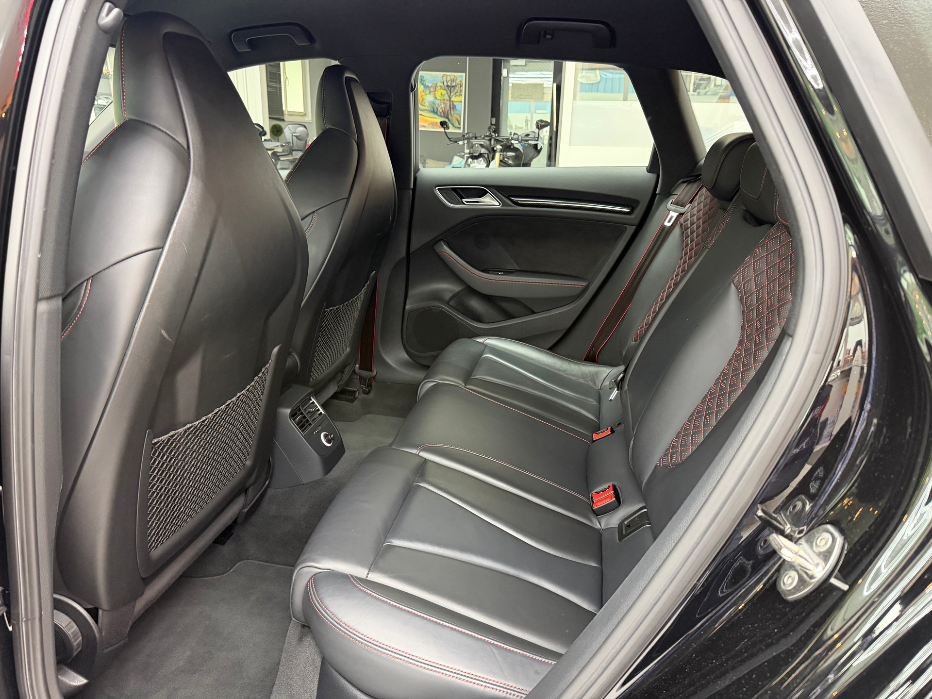 AUDI RS3 Sportback 2.5 T FSI quattro S-Tronic-image-13