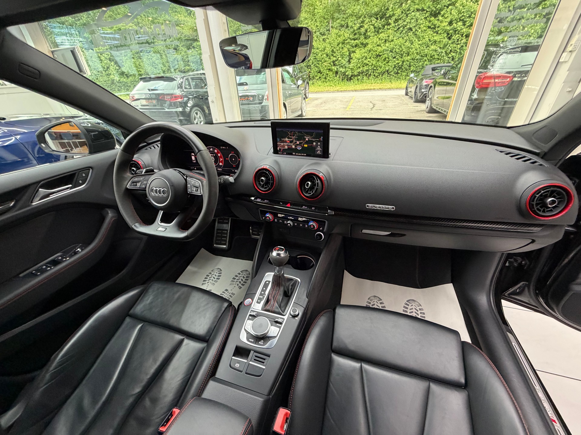 AUDI RS3 Sportback 2.5 T FSI quattro S-Tronic-image-15