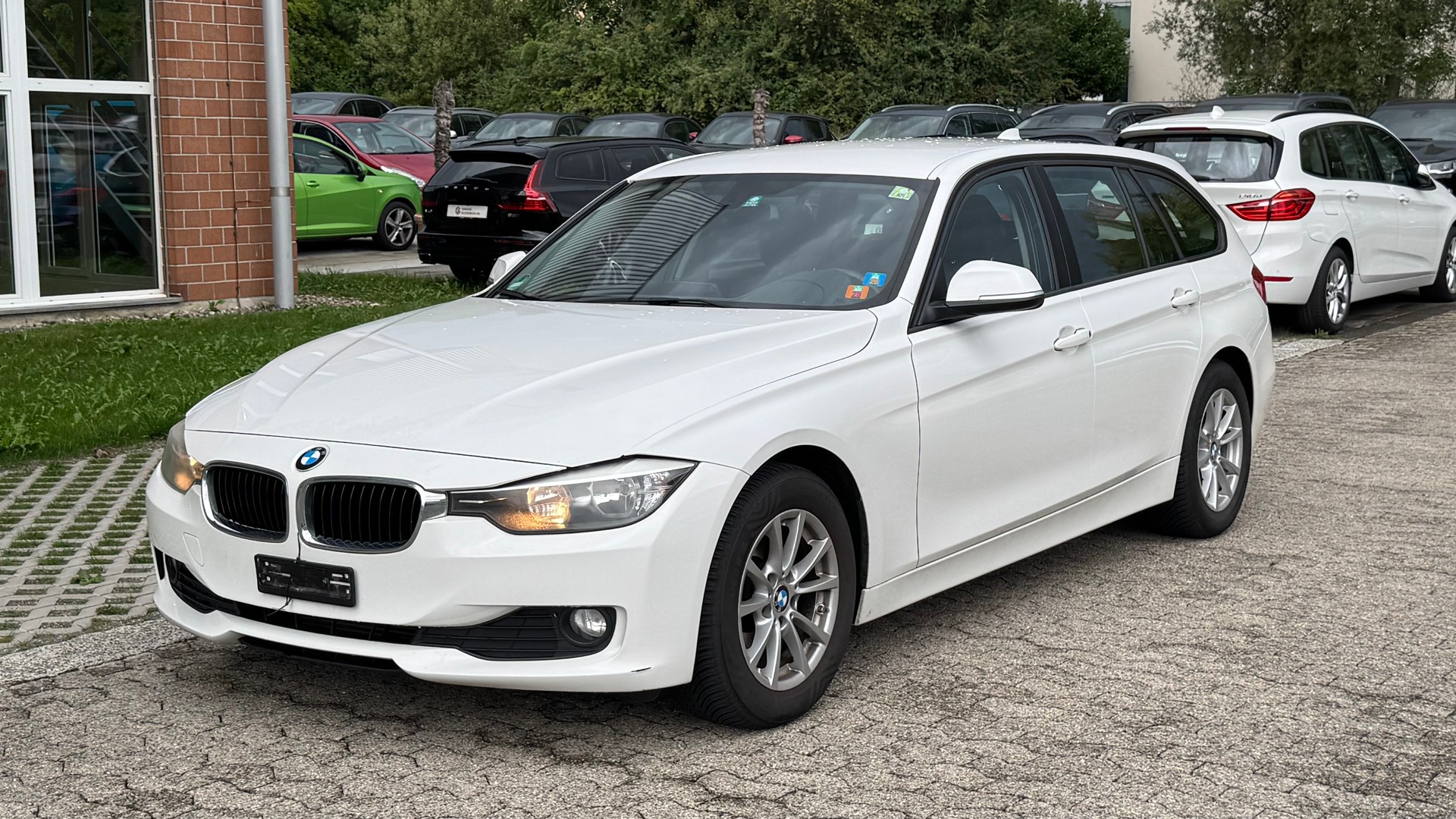 BMW 316d Touring Business Steptronic-image-1