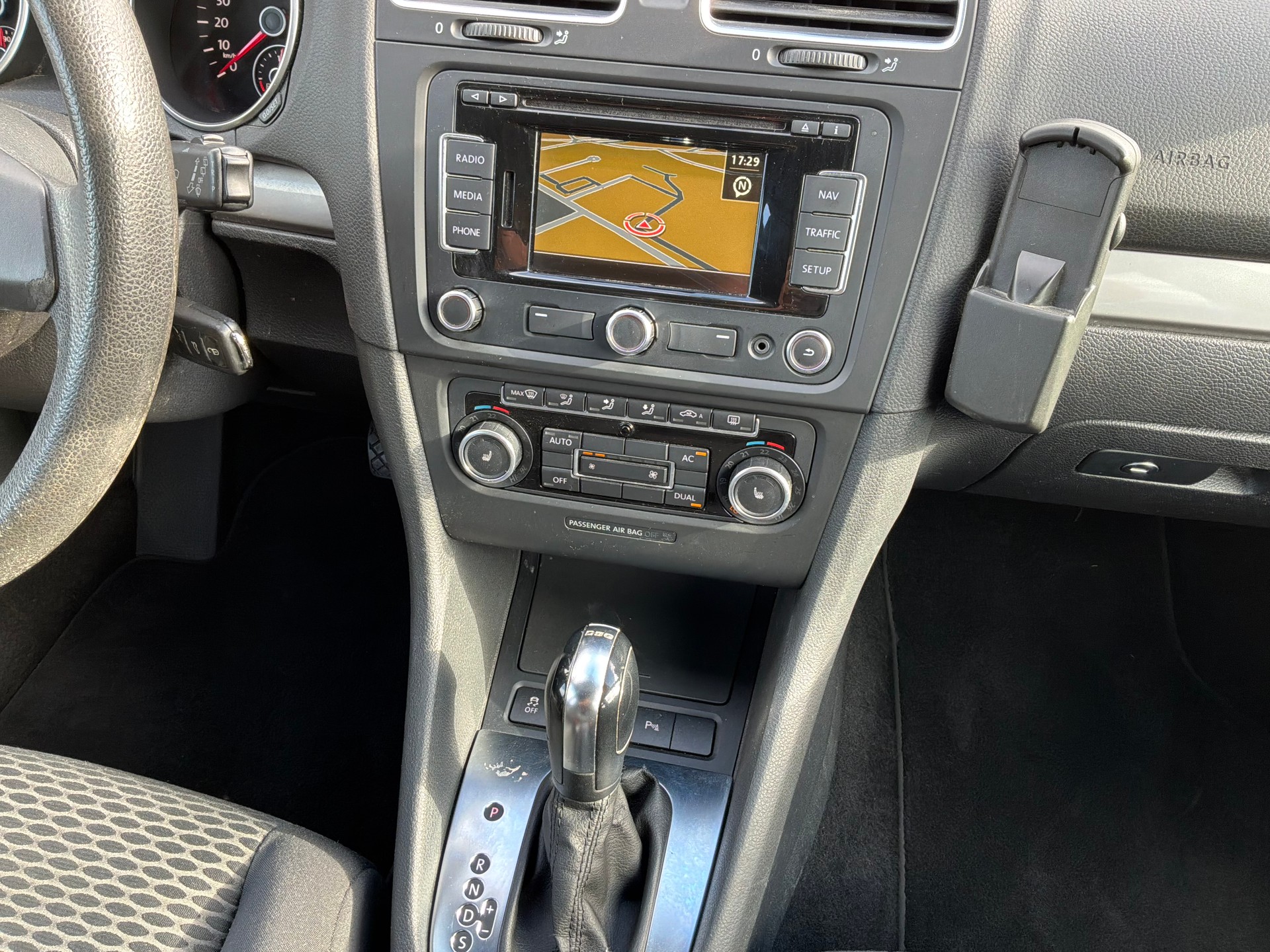 VW Golf 1.2 TSI DSG MFK und Service neu-image-6