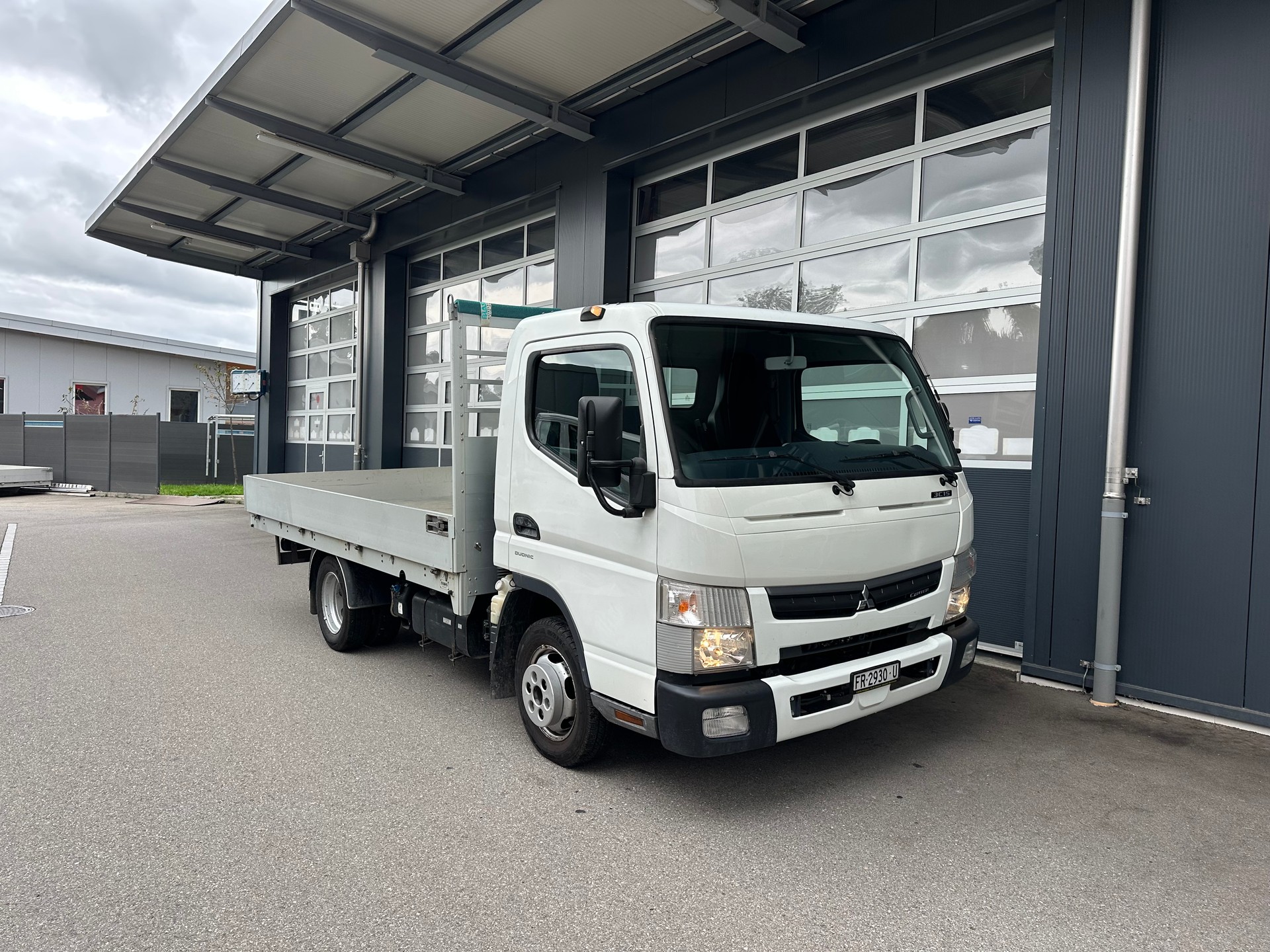 MITSUBISHI FUSO Canter 3C15-image-3