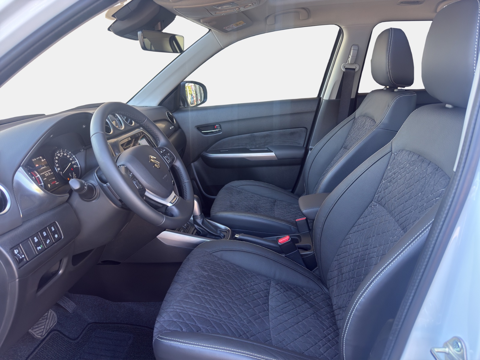 SUZUKI Vitara 1.4T/110 Piz Sulai Top 4x4-image-9