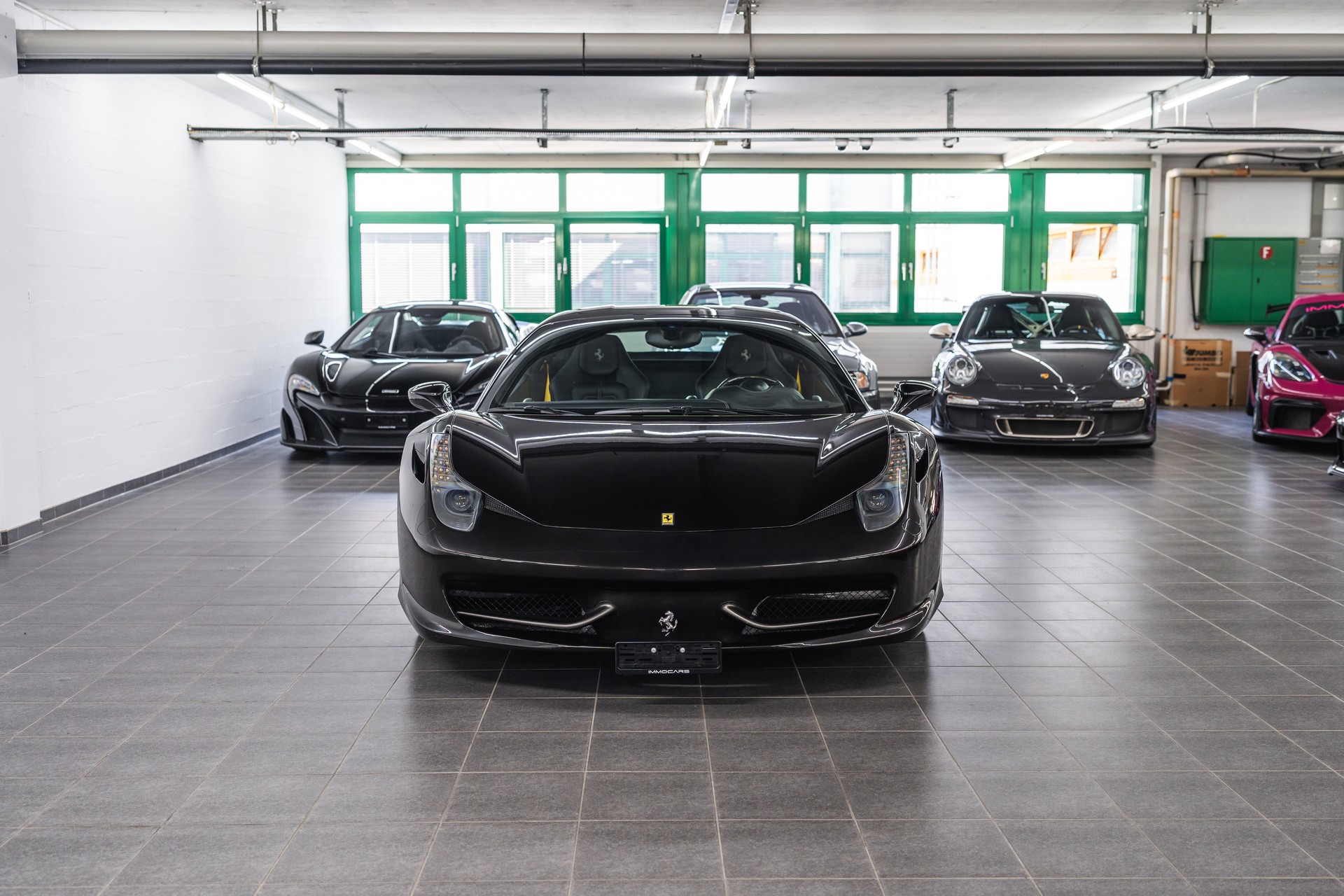 FERRARI 458 Italia 4.5 V8-image-1