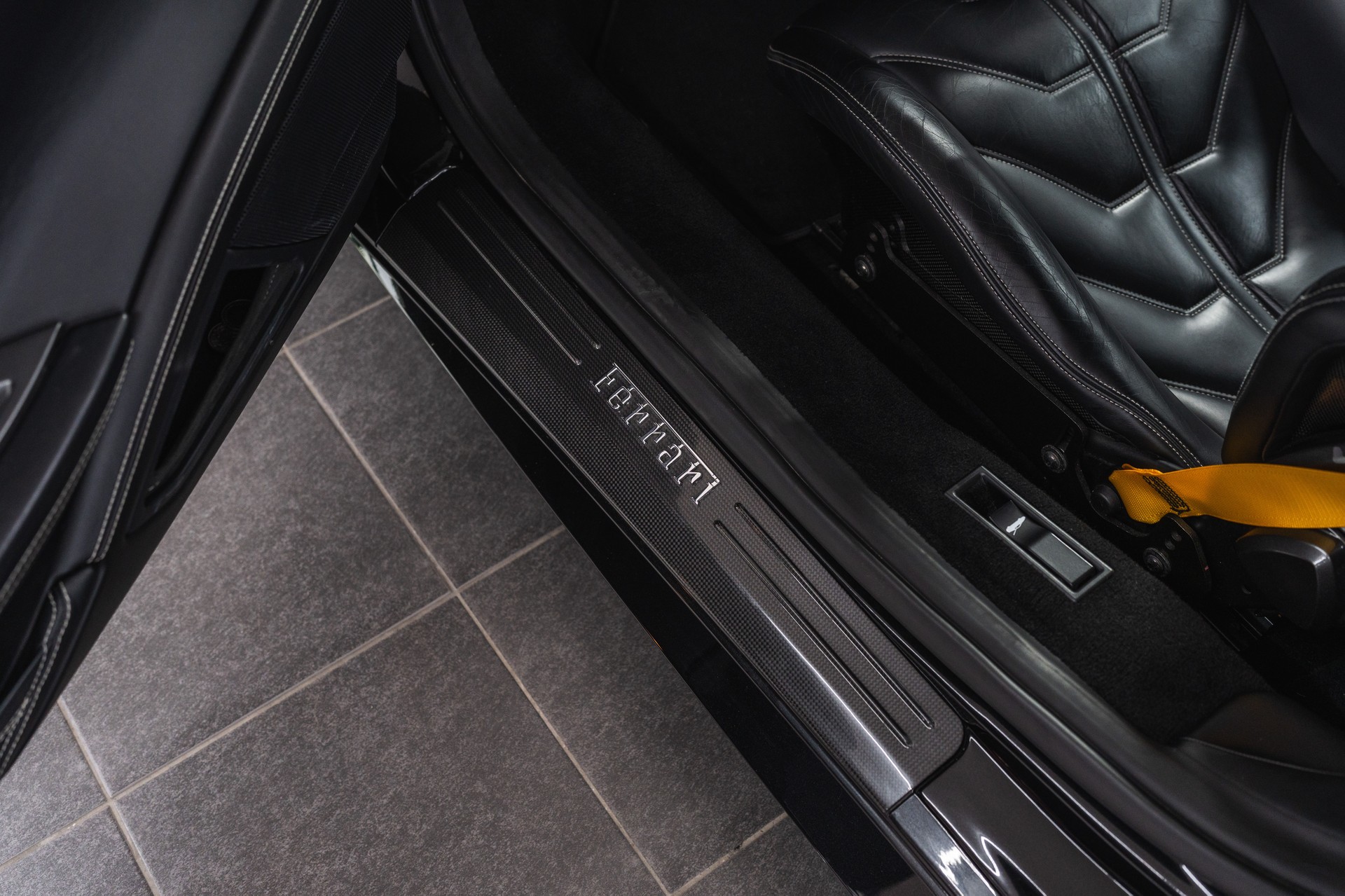 FERRARI 458 Italia 4.5 V8-image-14