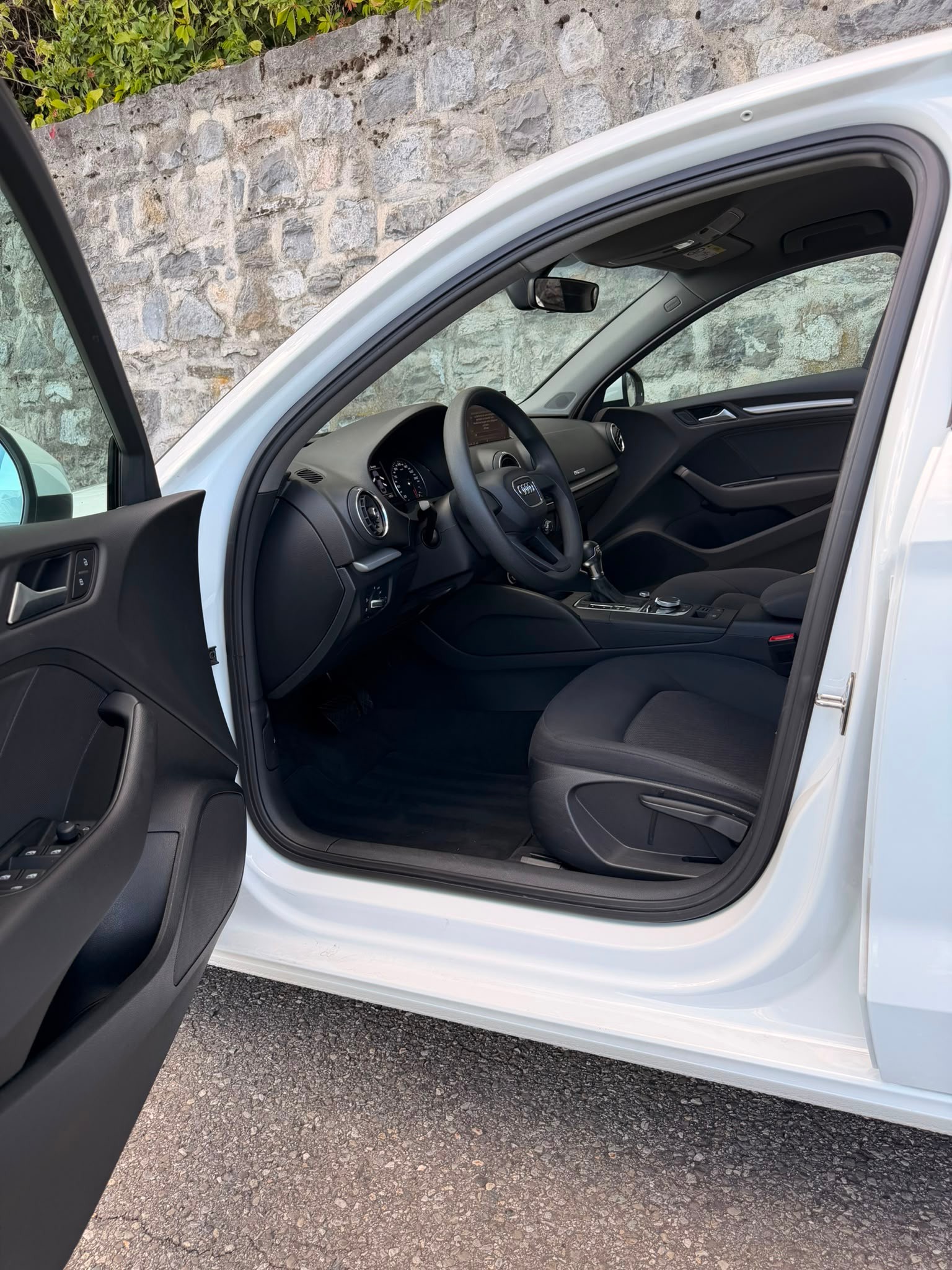 AUDI A3 35 Sportback TFSI Attraction S-tronic-image-5