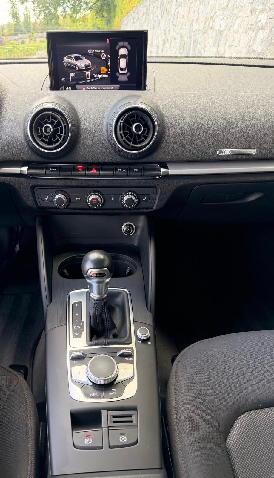 AUDI A3 35 Sportback TFSI Attraction S-tronic-image-8