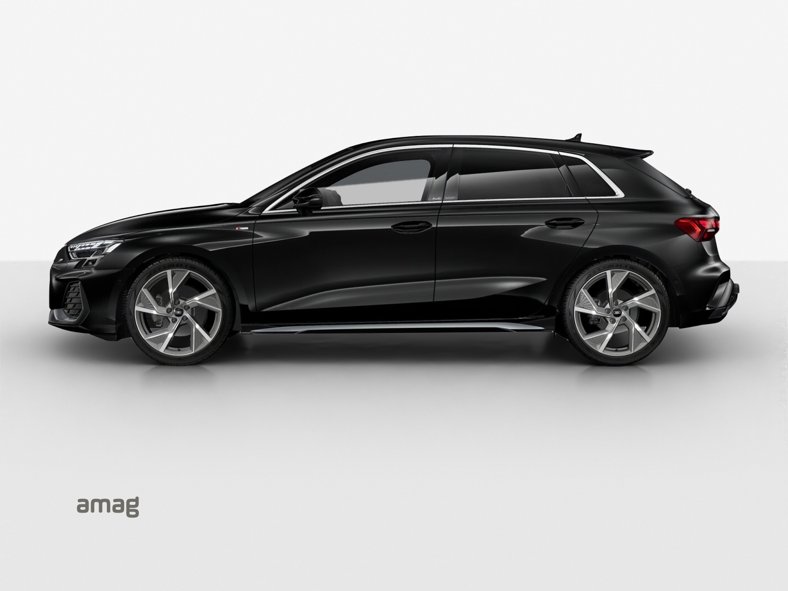 AUDI A3 Sportback TFSI 150 kW quattro S line S tronic-image-1