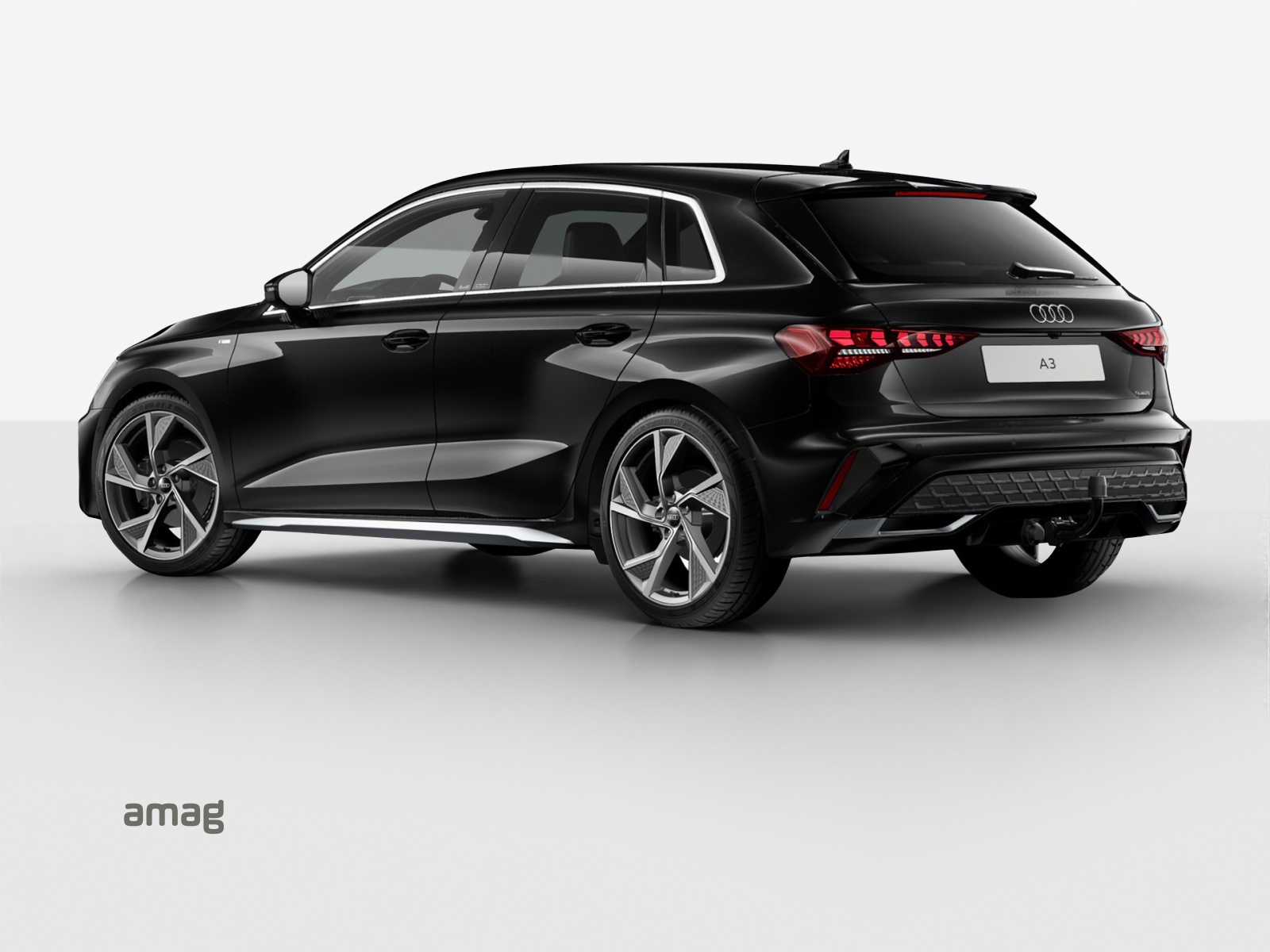 AUDI A3 Sportback TFSI 150 kW quattro S line S tronic-image-2