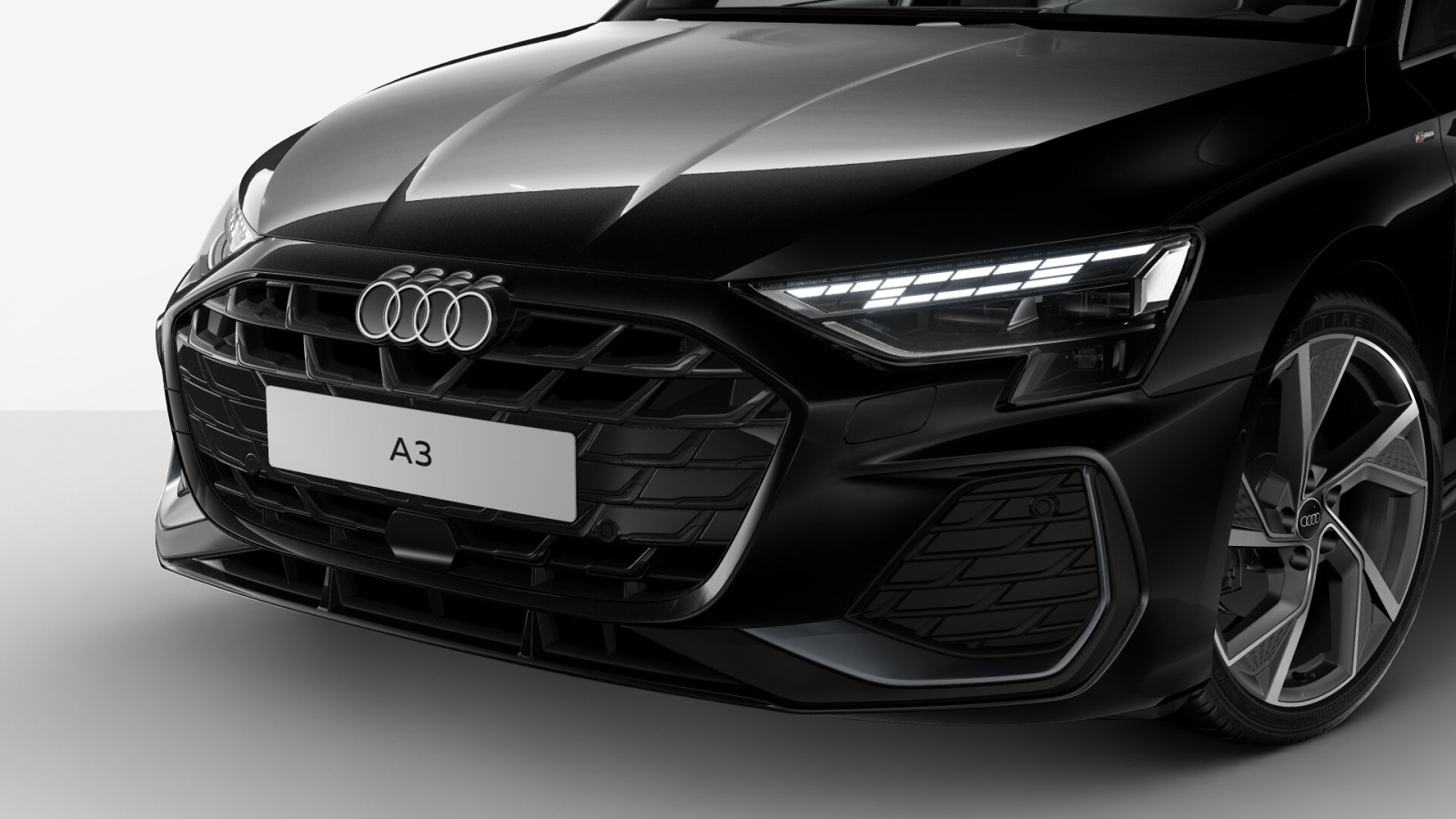 AUDI A3 Sportback TFSI 150 kW quattro S line S tronic-image-4