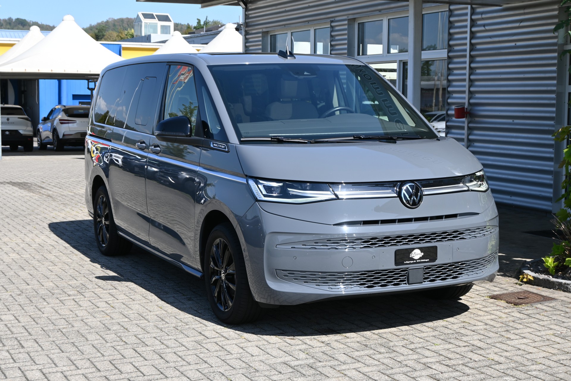 VW Multivan 2.0 TDI Style DSG Lang 7-Plätzer + AHK 2000kg-image-0
