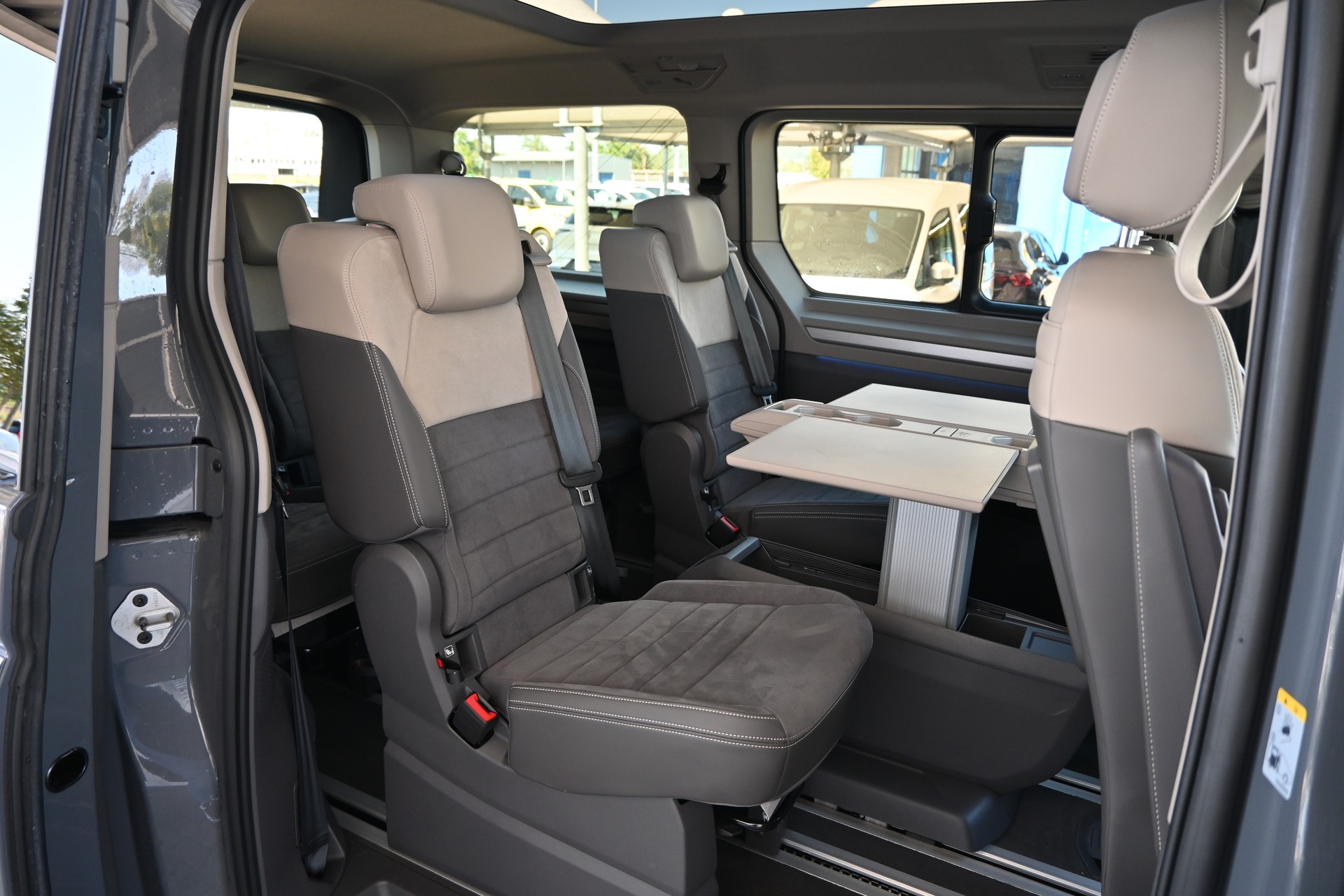 VW Multivan 2.0 TDI Style DSG Lang 7-Plätzer + AHK 2000kg-image-16