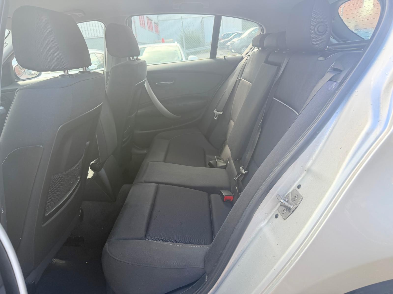 BMW 120i AccessPlus Steptronic-image-10