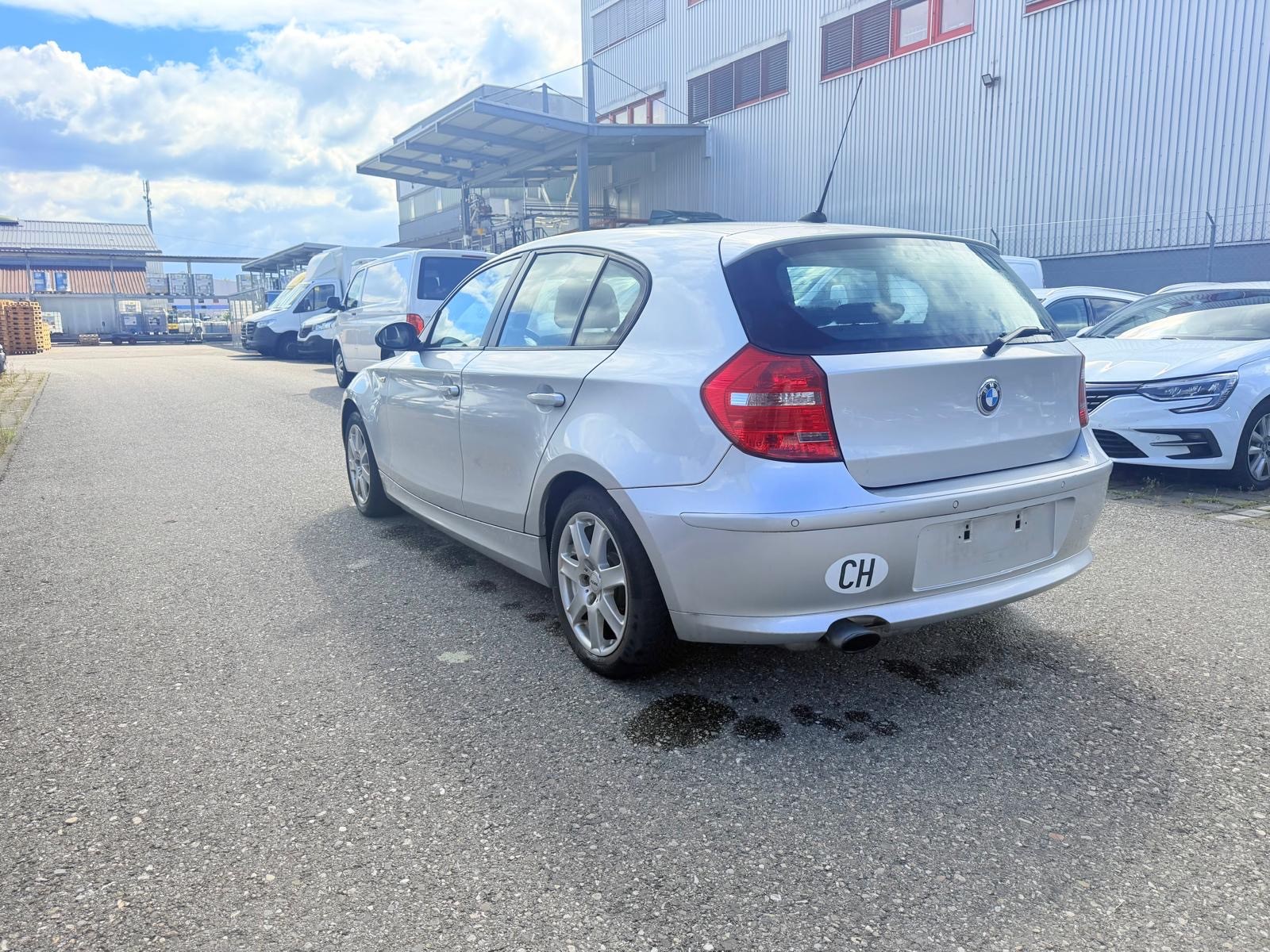 BMW 120i AccessPlus Steptronic-image-4