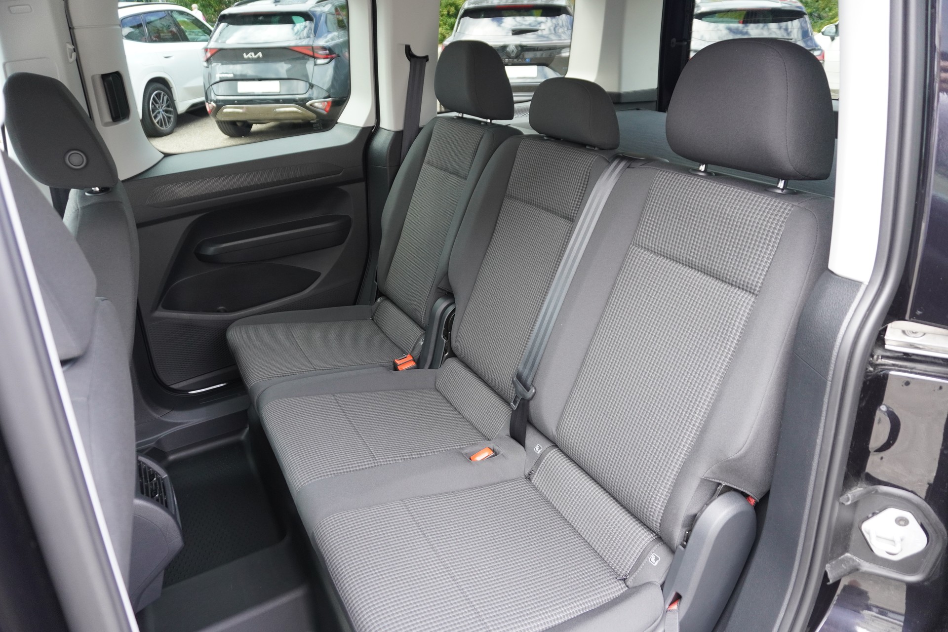 VW Caddy 2.0 TDI 4Motion-image-13