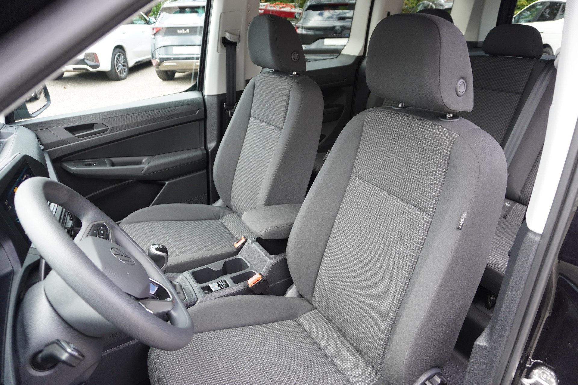 VW Caddy 2.0 TDI 4Motion-image-12