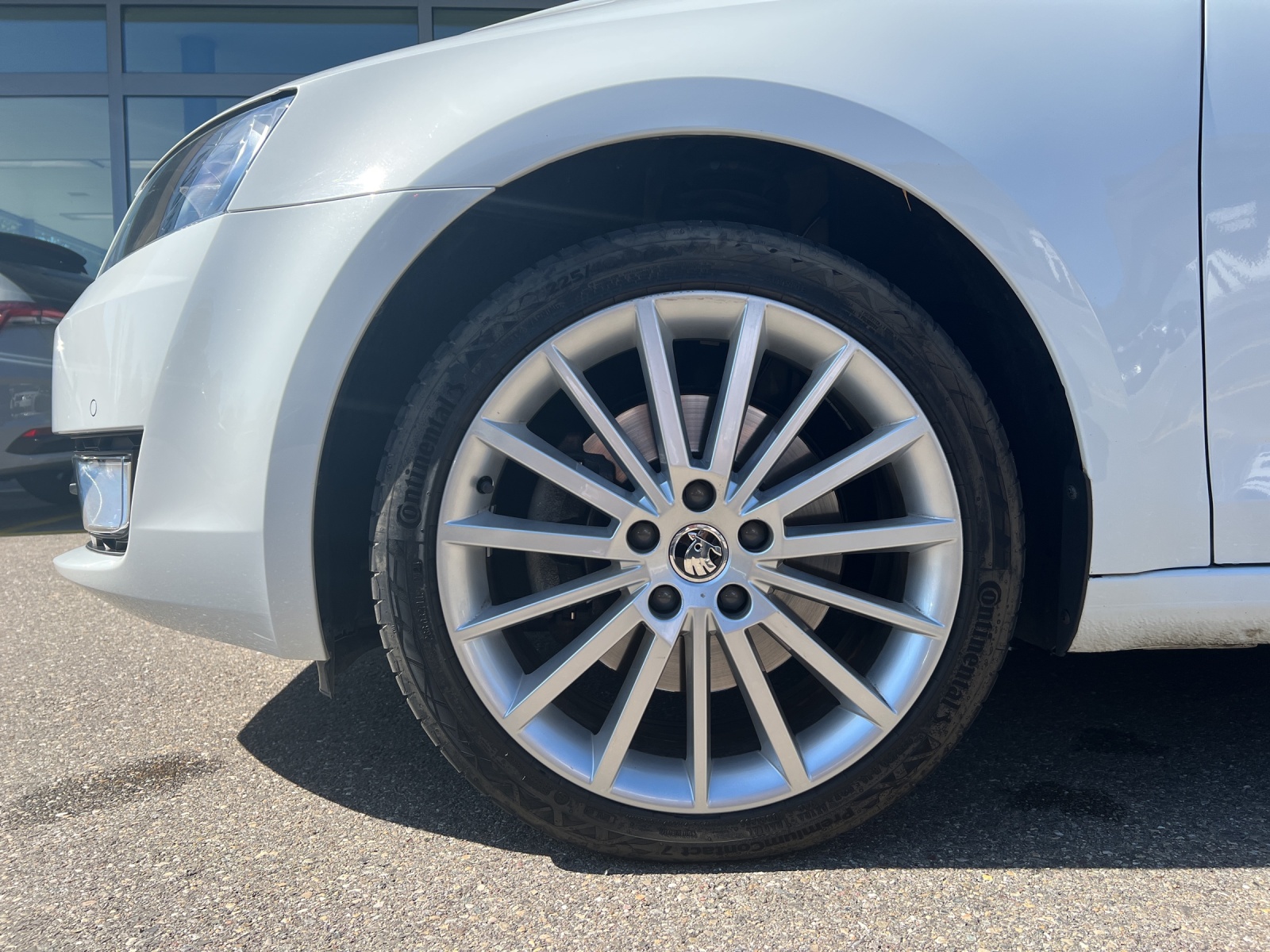 SKODA Octavia Combi 1.8 TSI Style 4x4 DSG-image-10