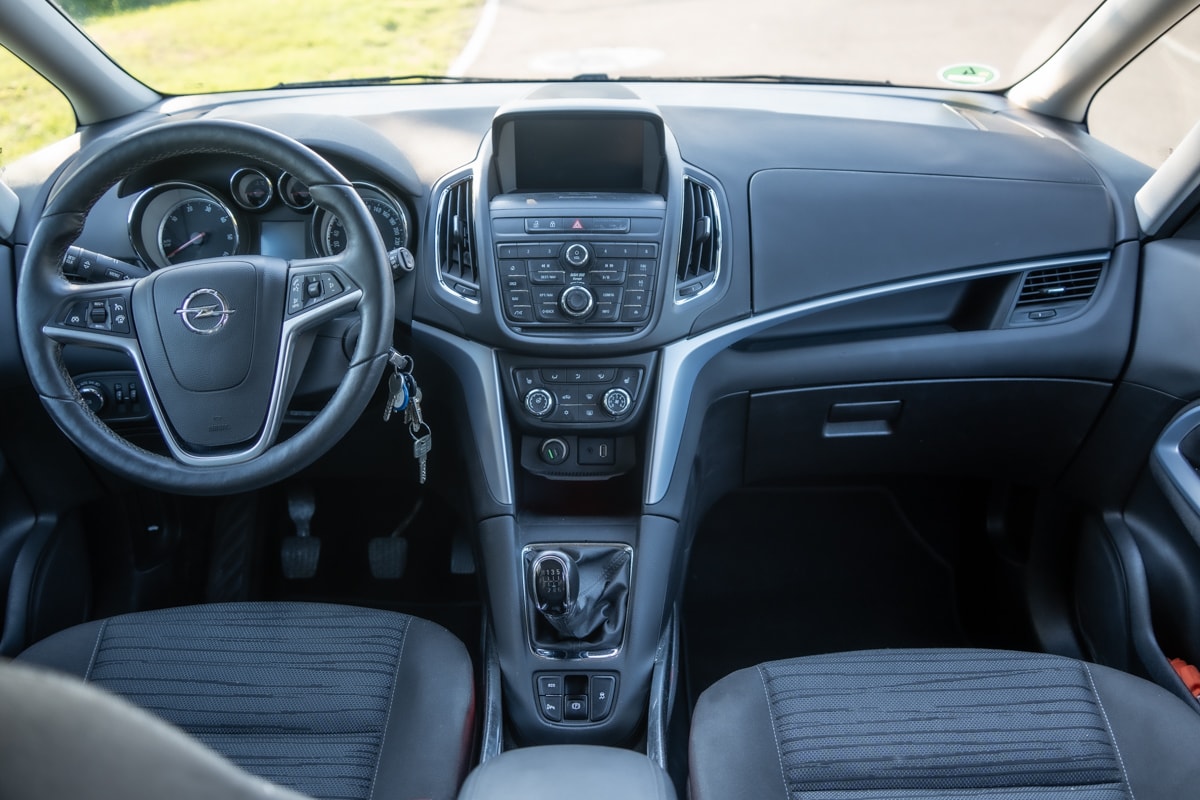 OPEL 1.6 CDTI 136 eF Cosmo S/S-image-3