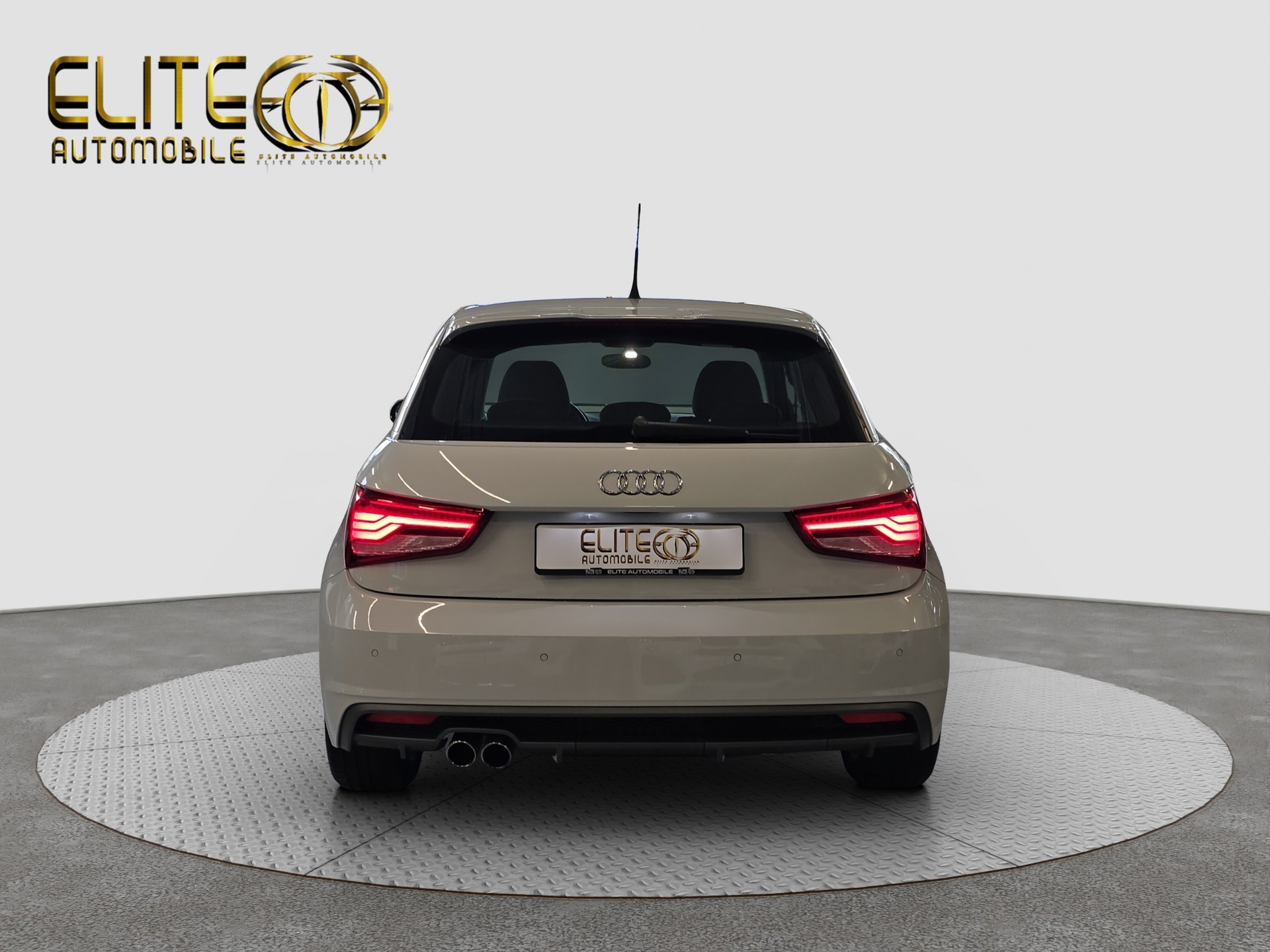 AUDI A1 Sportback 1.4 TFSI-image-6