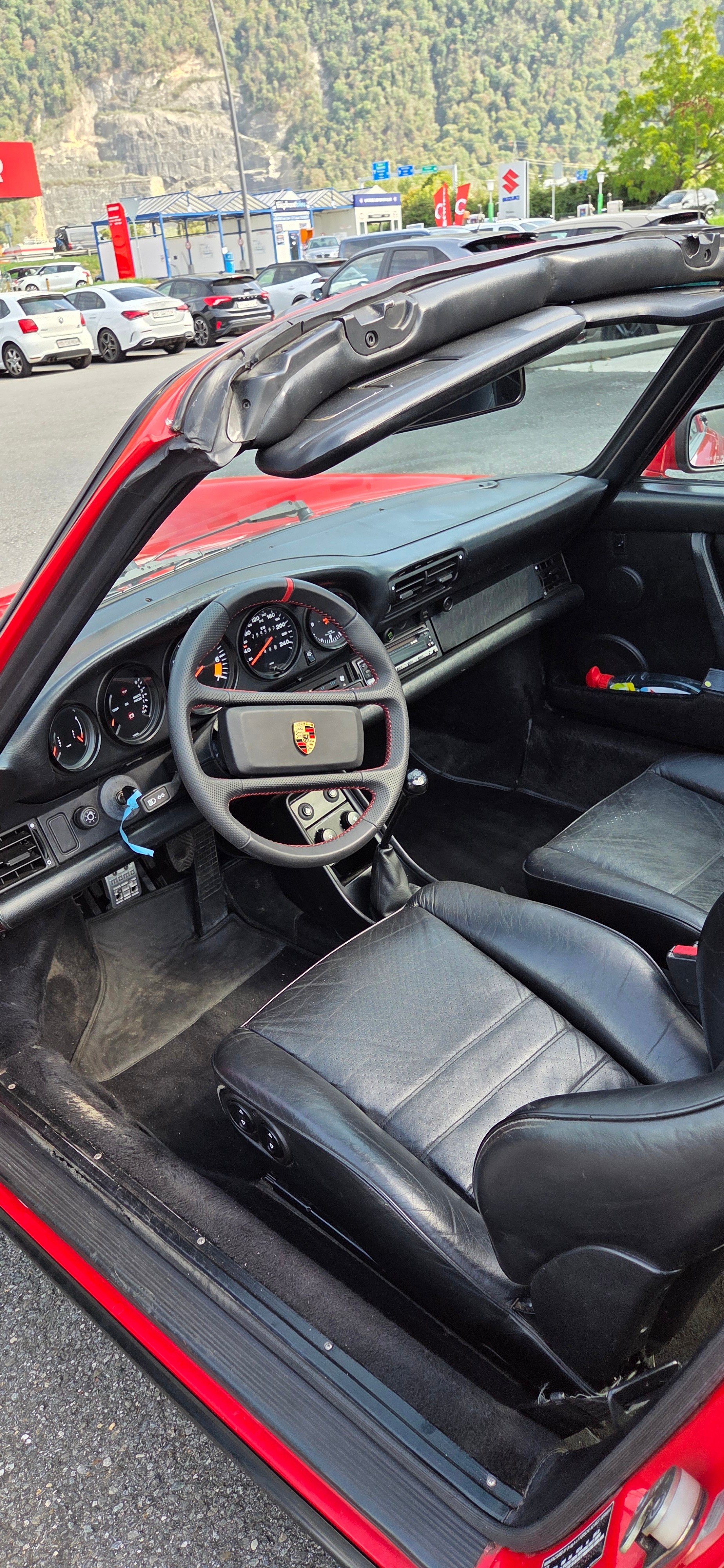 PORSCHE 3.2 Carrera-image-9
