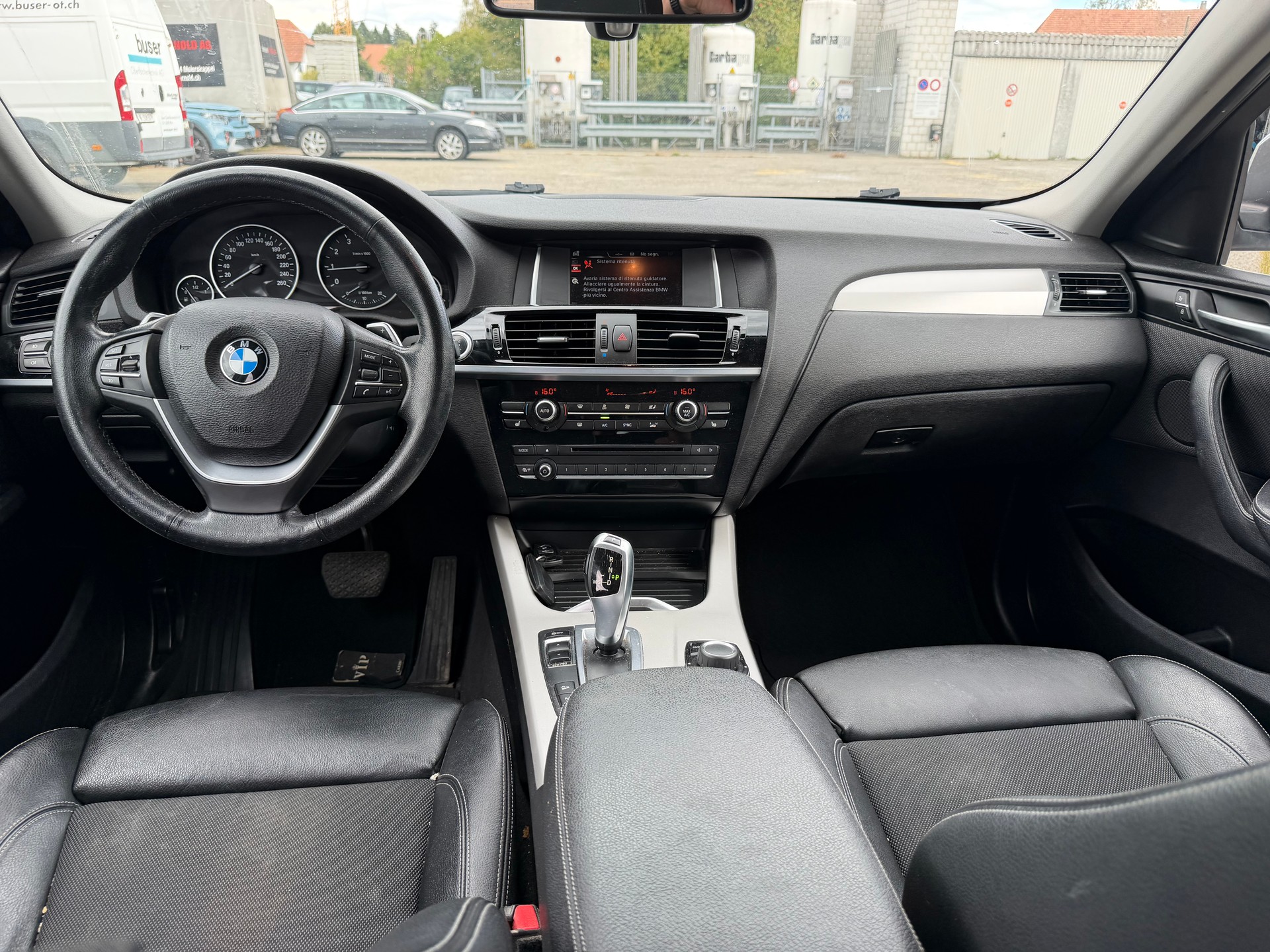BMW X4 xDrive 20i xLine Steptronic-image-8