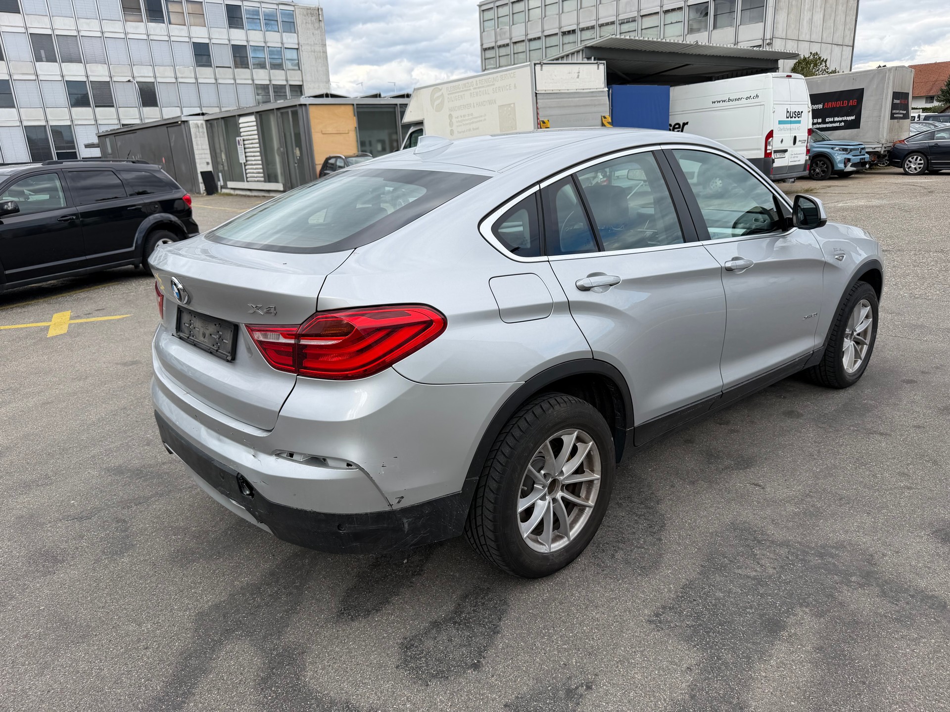 BMW X4 xDrive 20i xLine Steptronic-image-5