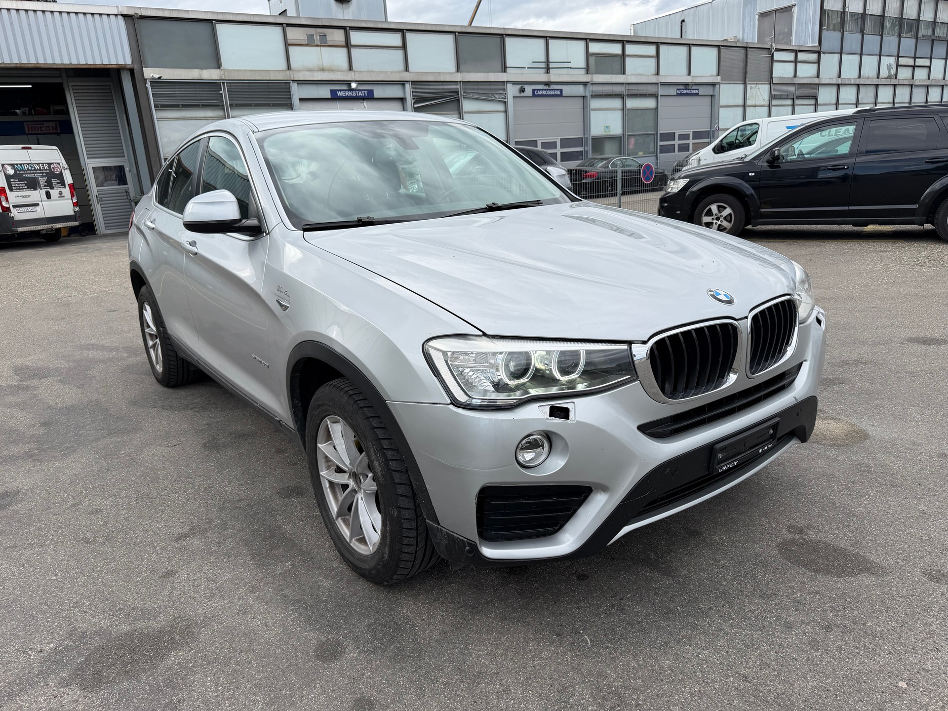 BMW X4 xDrive 20i xLine Steptronic-image-1