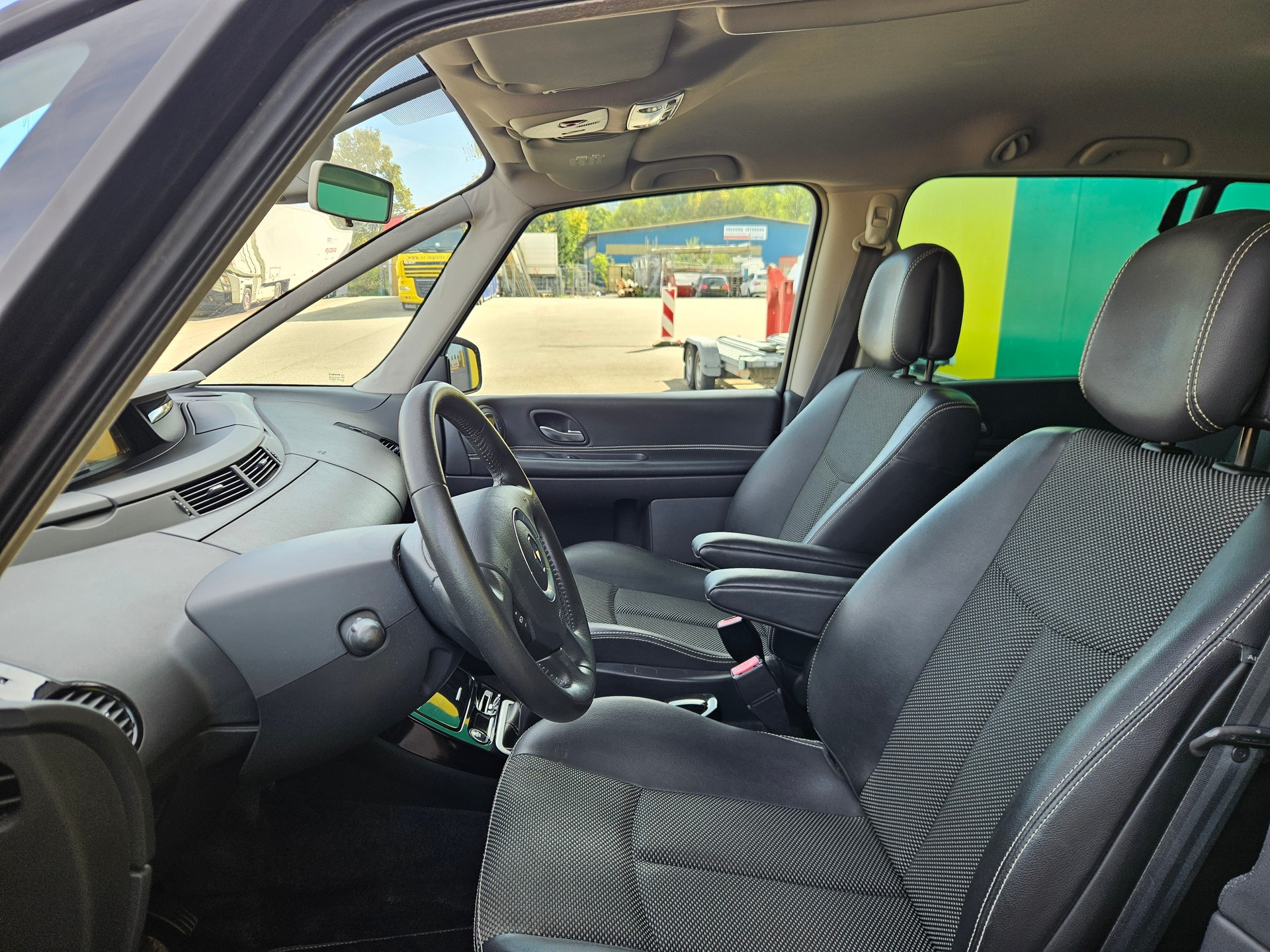 RENAULT Espace 2.0 dCi Dynamique-image-9