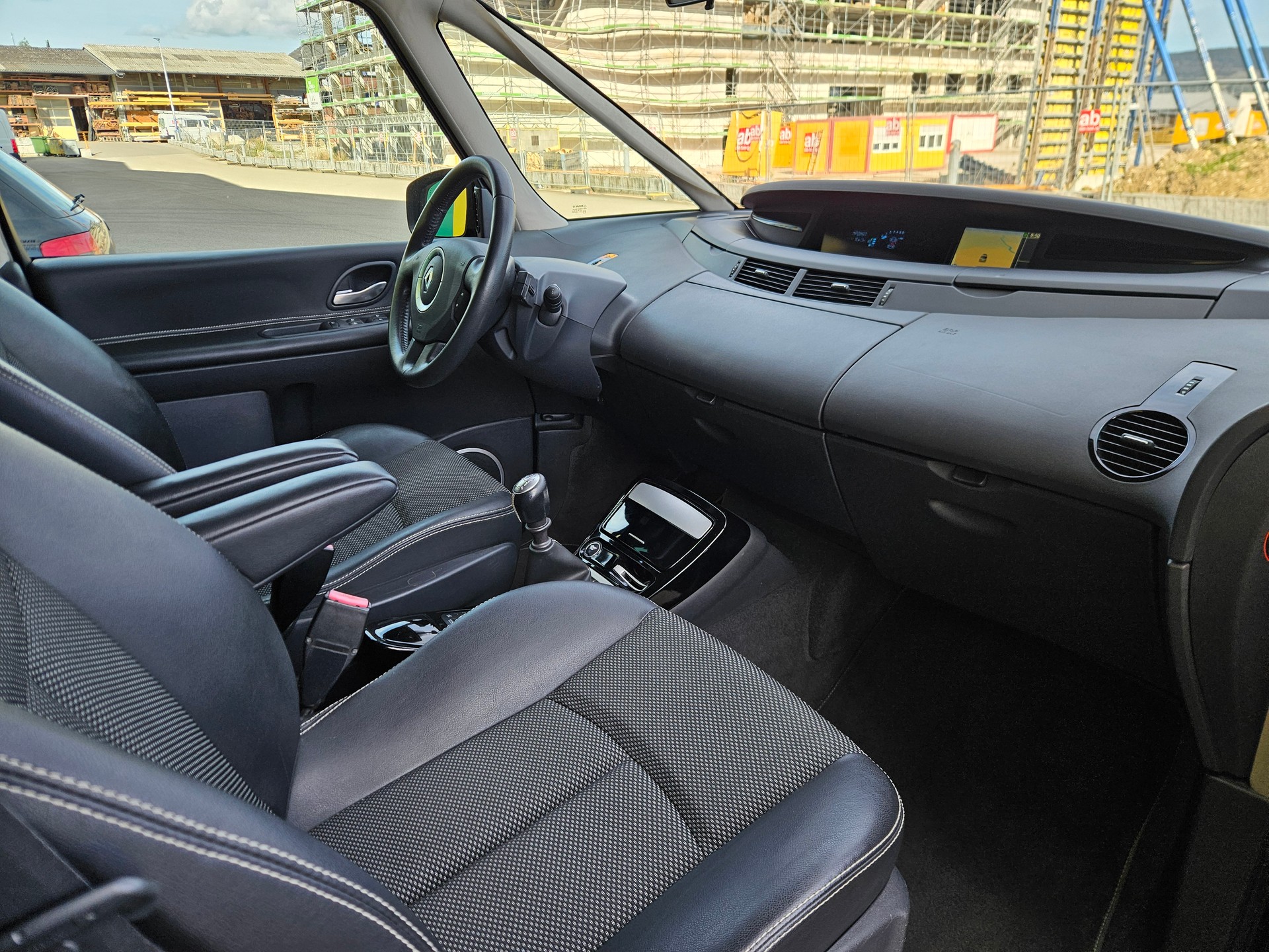 RENAULT Espace 2.0 dCi Dynamique-image-12