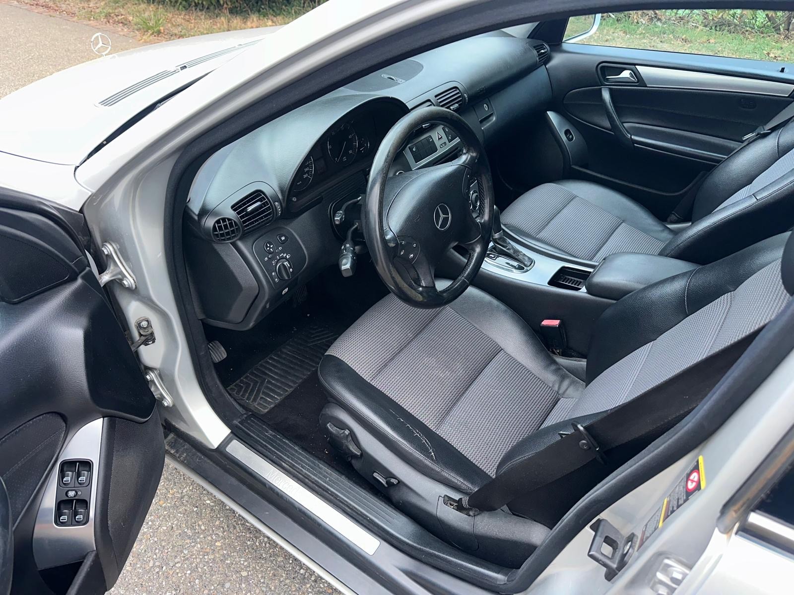 MERCEDES-BENZ C 220 CDI Elégance-image-10