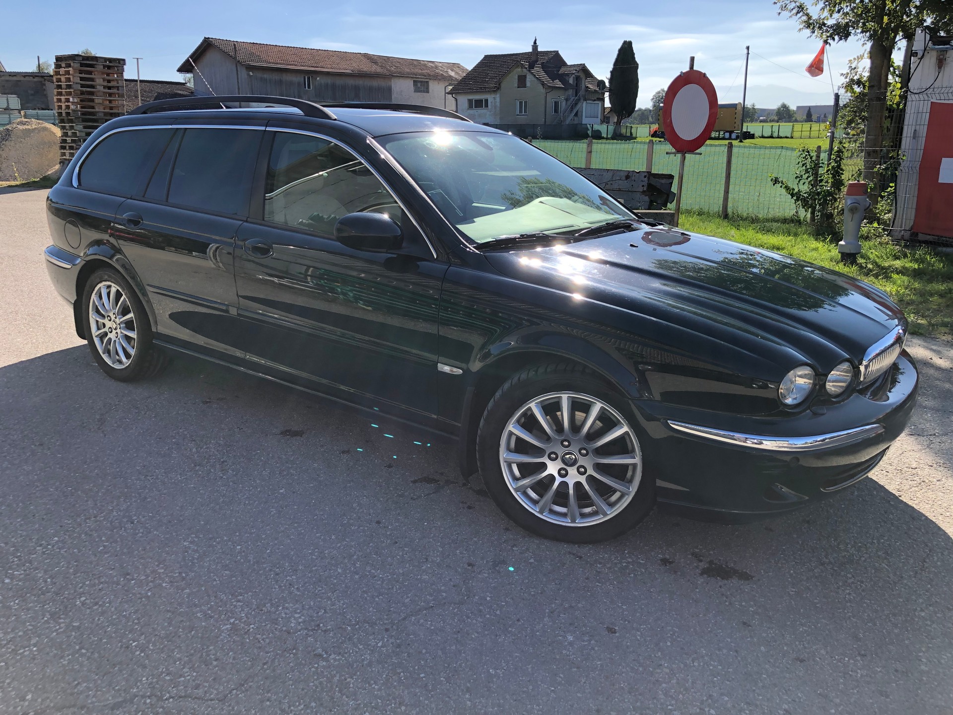 JAGUAR X-Type Estate 3.0 V6 Traction4 Executive-image-2