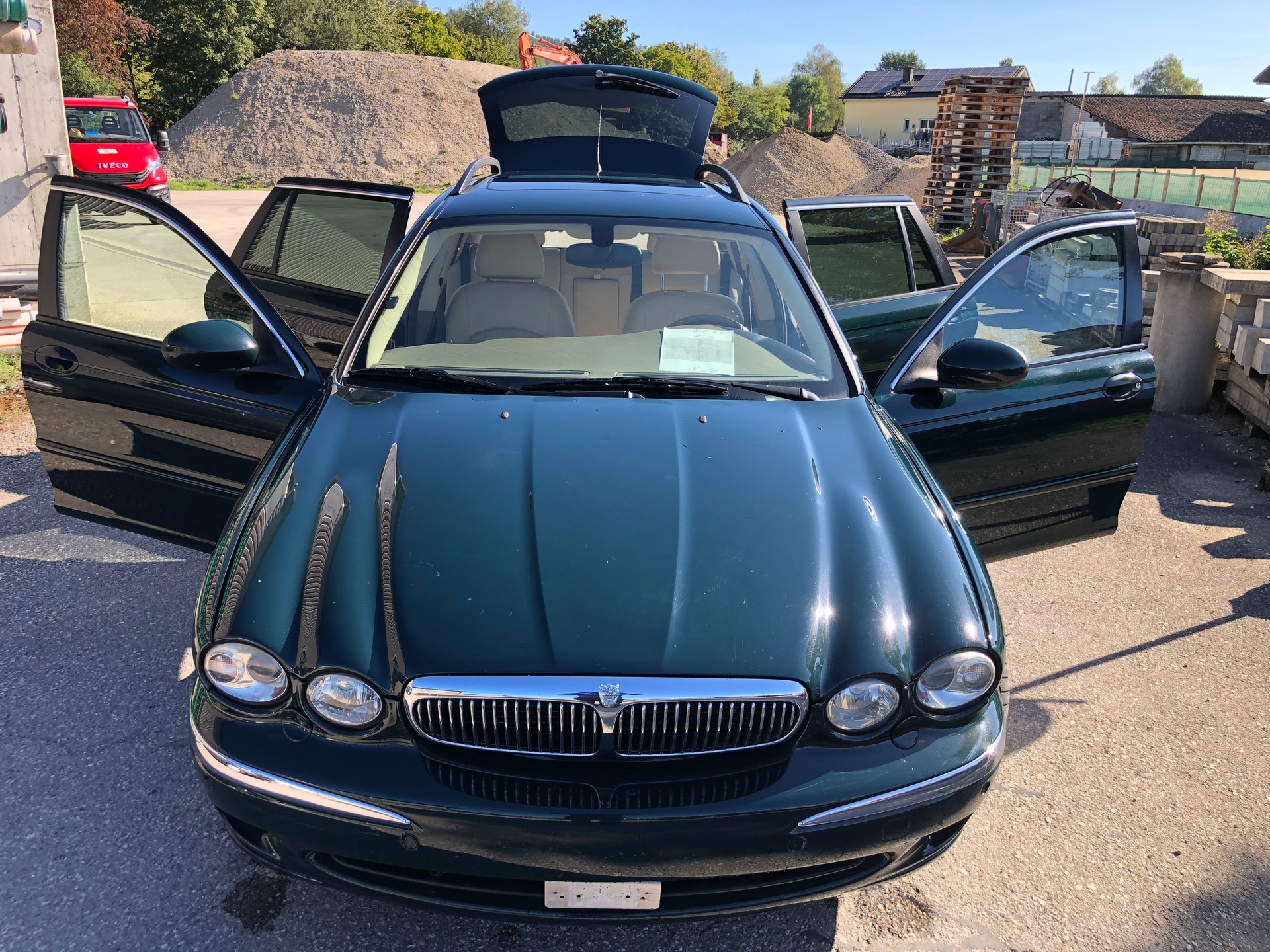 JAGUAR X-Type Estate 3.0 V6 Traction4 Executive-image-11