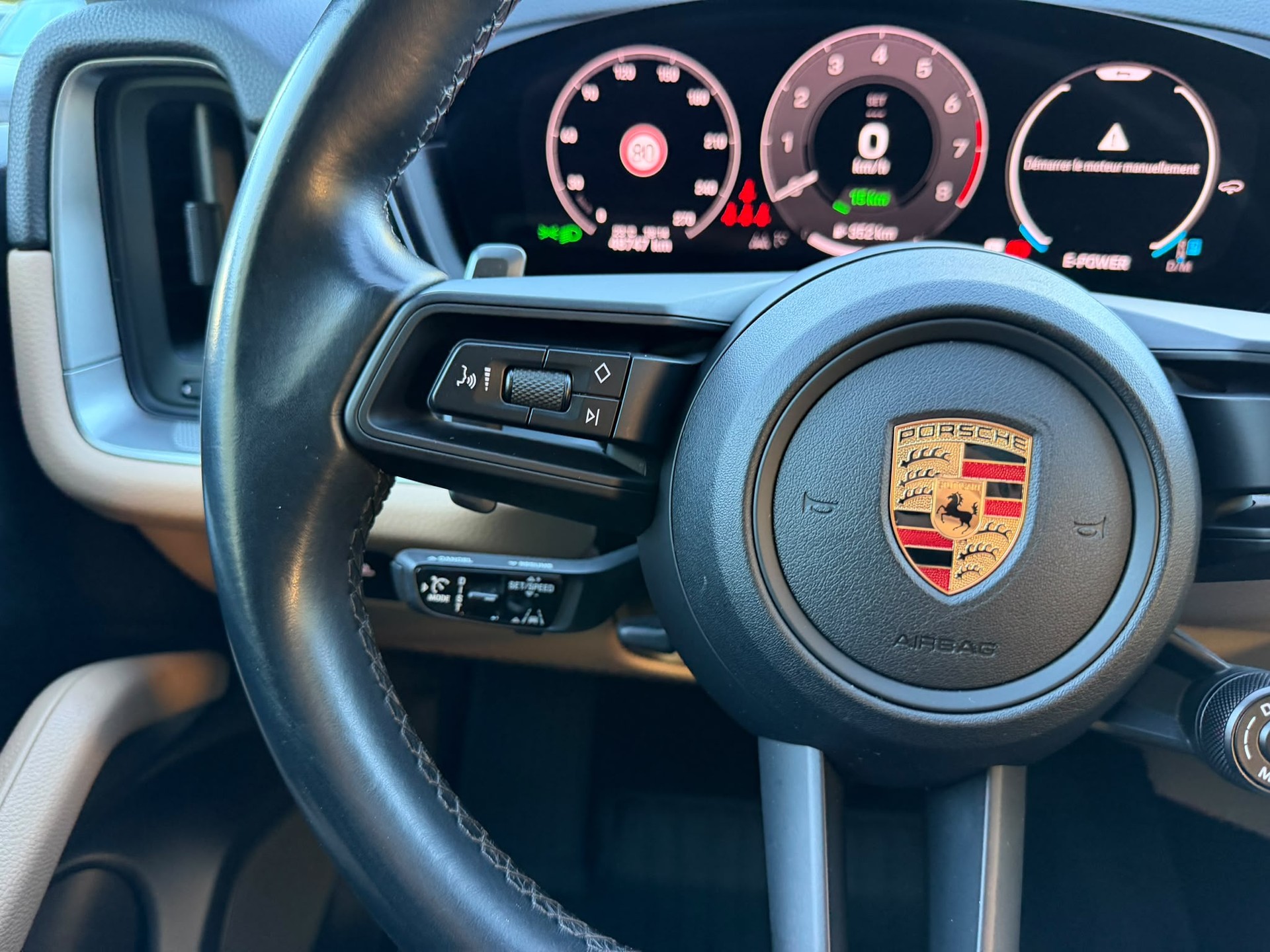 PORSCHE Cayenne Coupé E-Hybrid Tiptronic-image-16