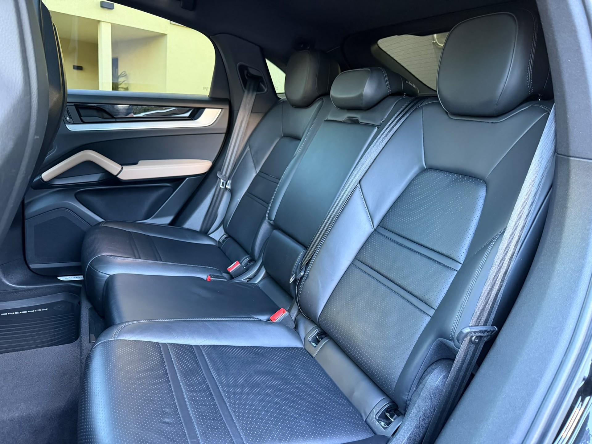 PORSCHE Cayenne Coupé E-Hybrid Tiptronic-image-11