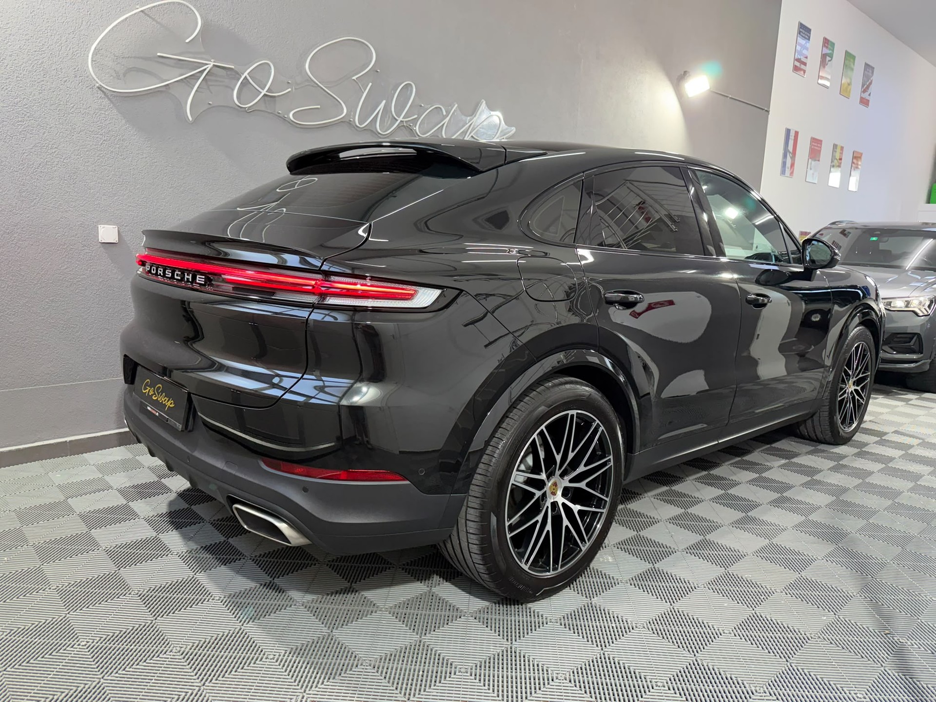 PORSCHE Cayenne Coupé E-Hybrid Tiptronic-image-5