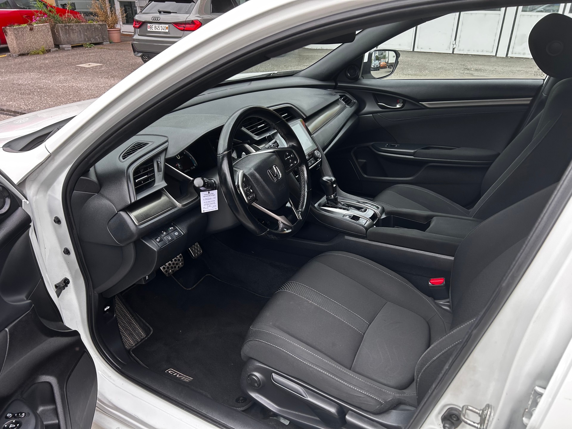 HONDA Civic 1.0 VTEC Comfort CVT-image-11
