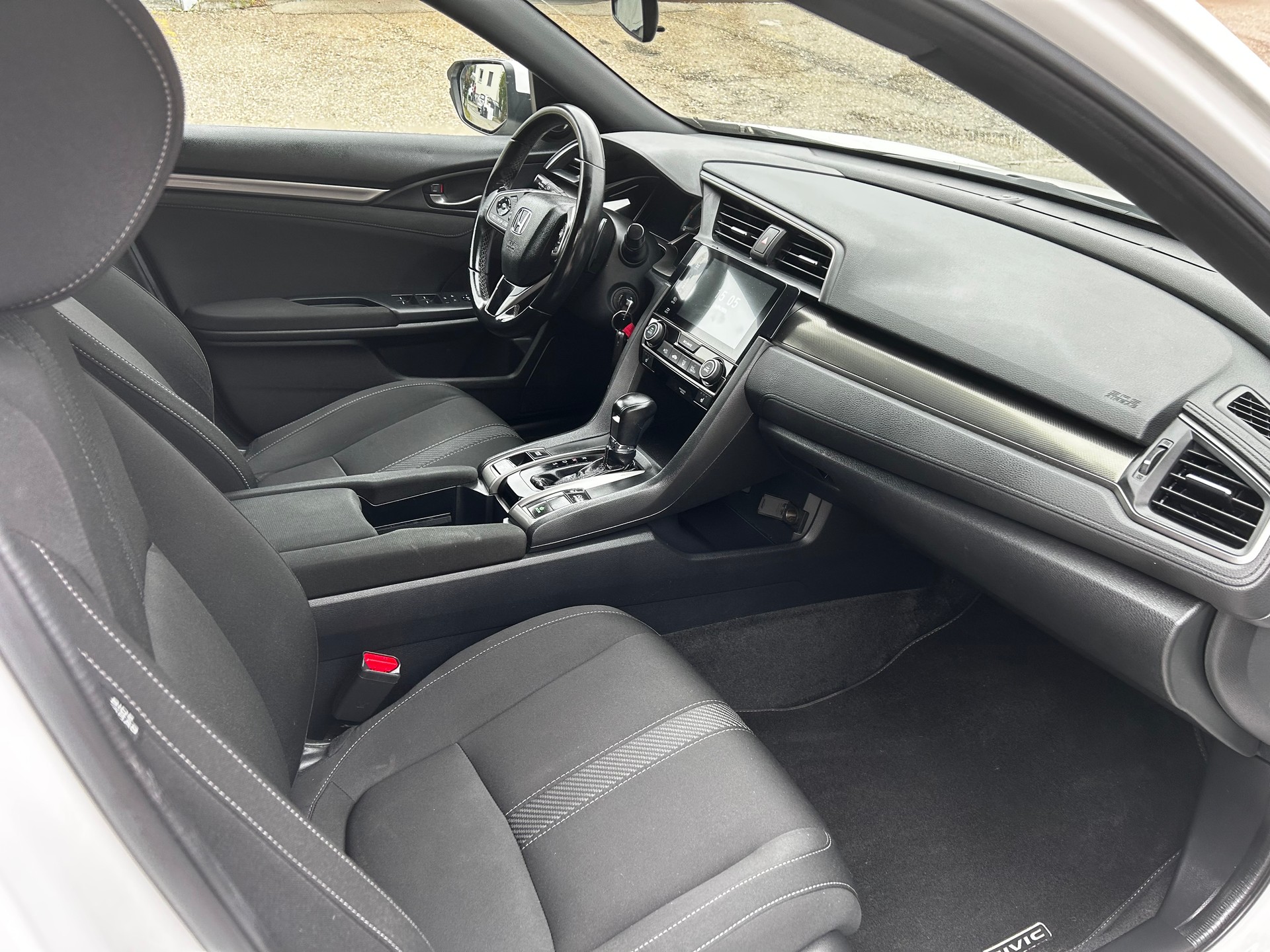 HONDA Civic 1.0 VTEC Comfort CVT-image-8